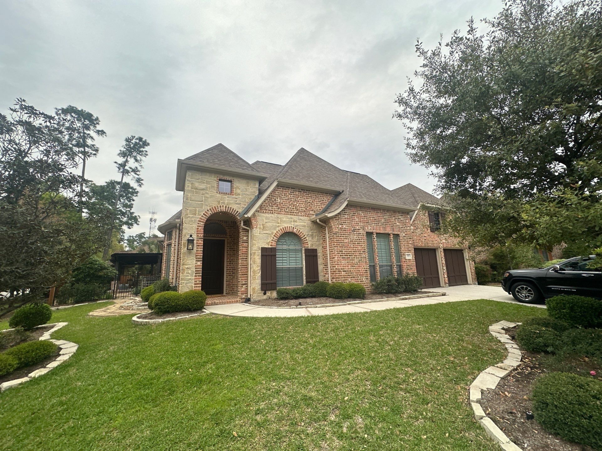 Covered Patio Remodel in The Woodlands by SophAlx LLC