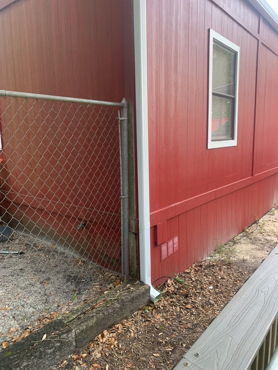 Commercial Gutters using 6 Inch Seamless Gutters in Milton FL