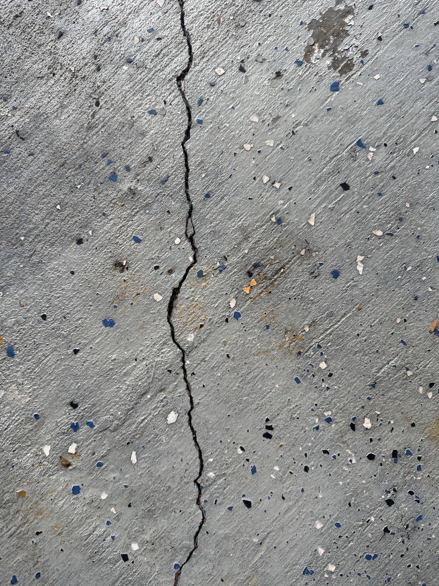 Gray Epoxy Flake Garage Floor Installation in Mobile by Cornerstone Hard Surface Restoration