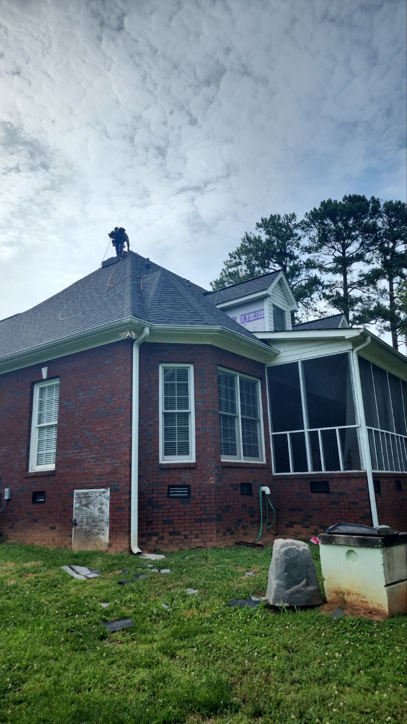 Residential Roofing Installation using Owens Corning® Oakridge Onyx Black by Indigo State Roofing