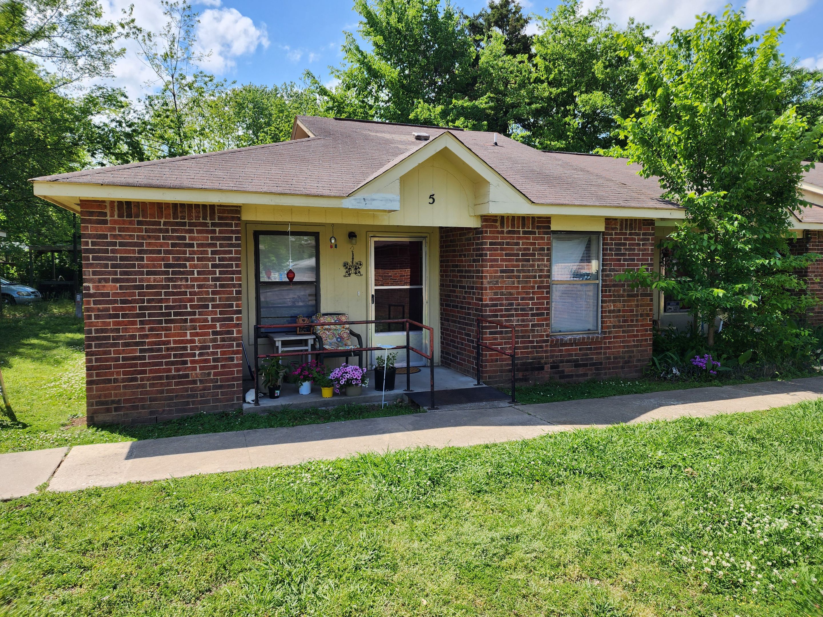 Savannah Park of Waldron by Hostetler Roofing