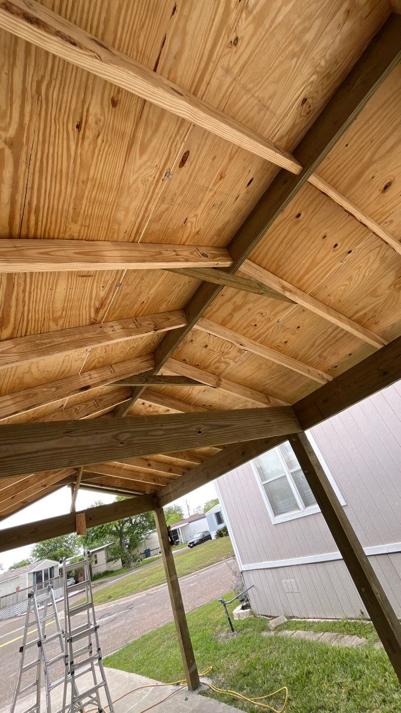 Mobile Home in Paradise by Bayfront Roofing and Construction