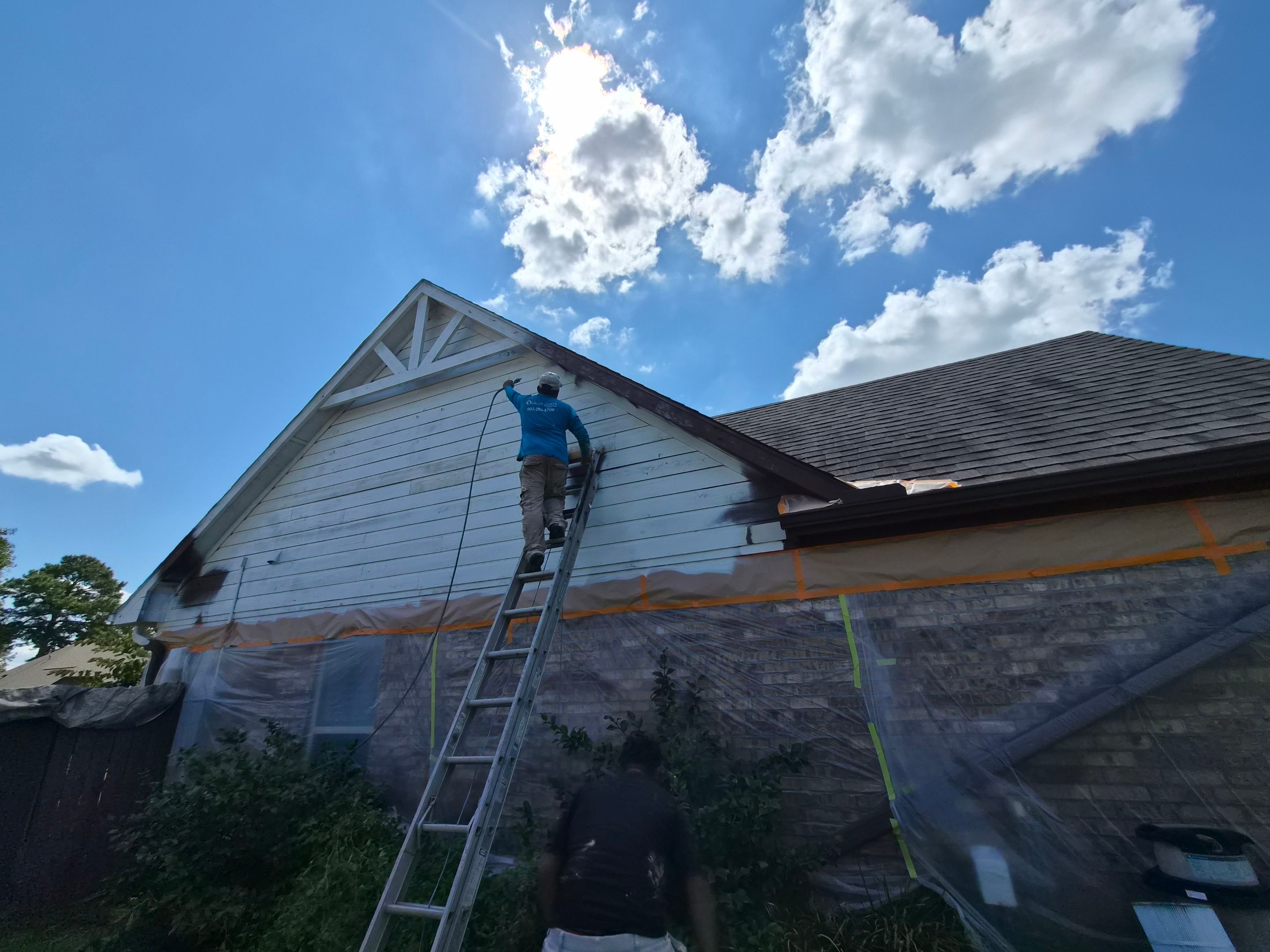 From Dated Brown to Modern Contrast: A Mineola Exterior Transformation by Quality Coats Painting