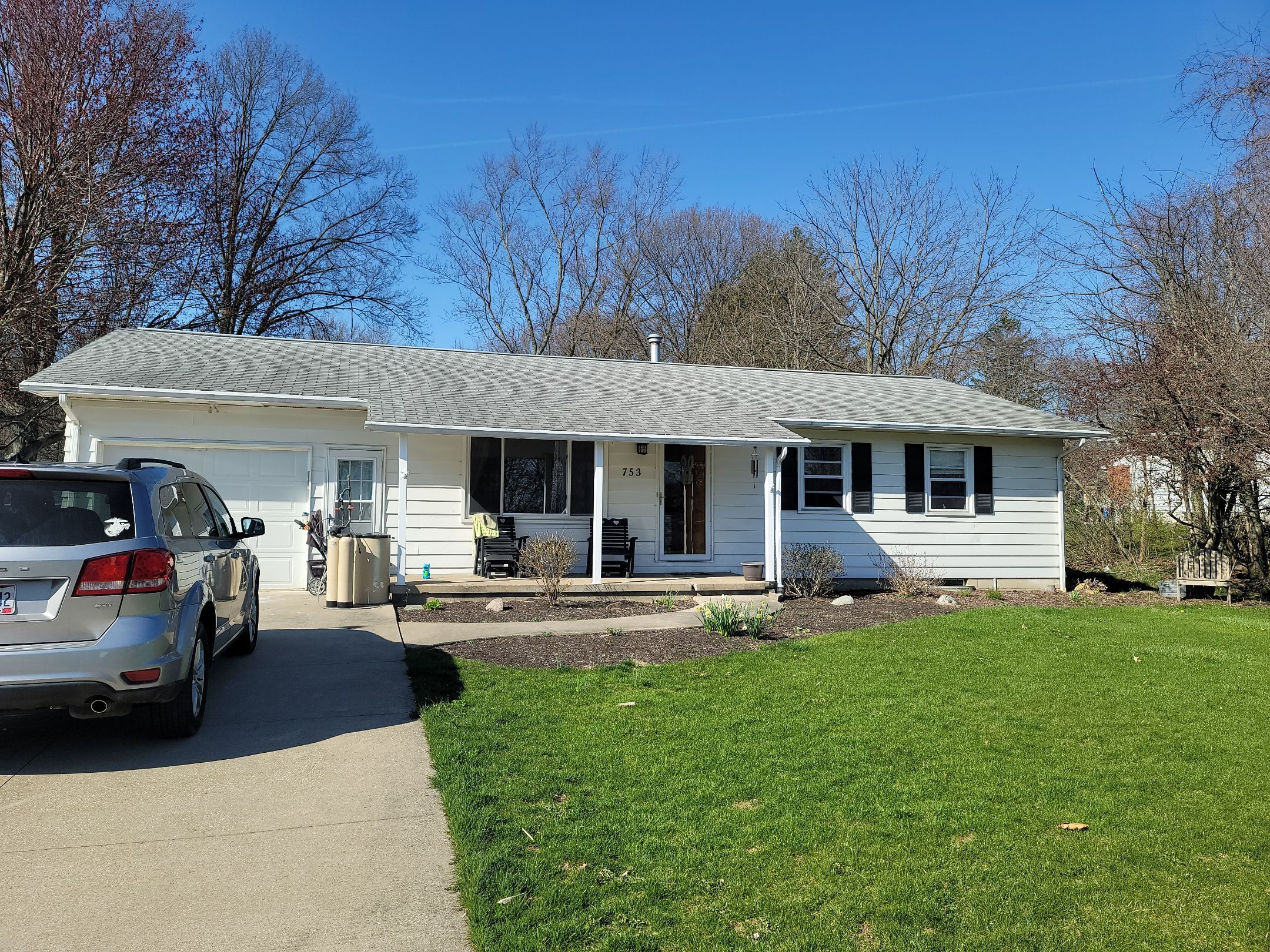 ATLAS PINNACLE COLOR: BLACK SHADOW DRIP EDGE: WHITE by Eagle Eye Roofing