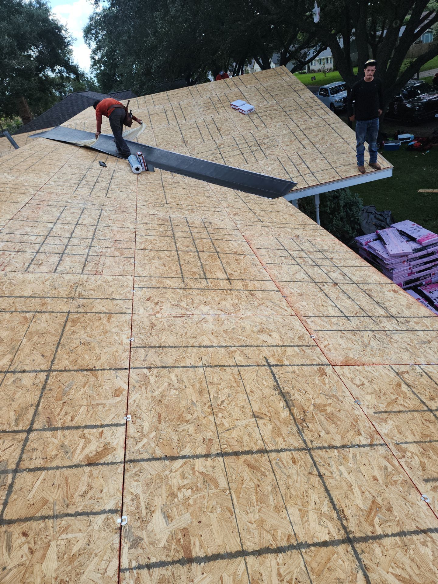 Residential Roofing Installation using Owen's Corning Duration (Lifetime) Shingles by Roof Repair Company
