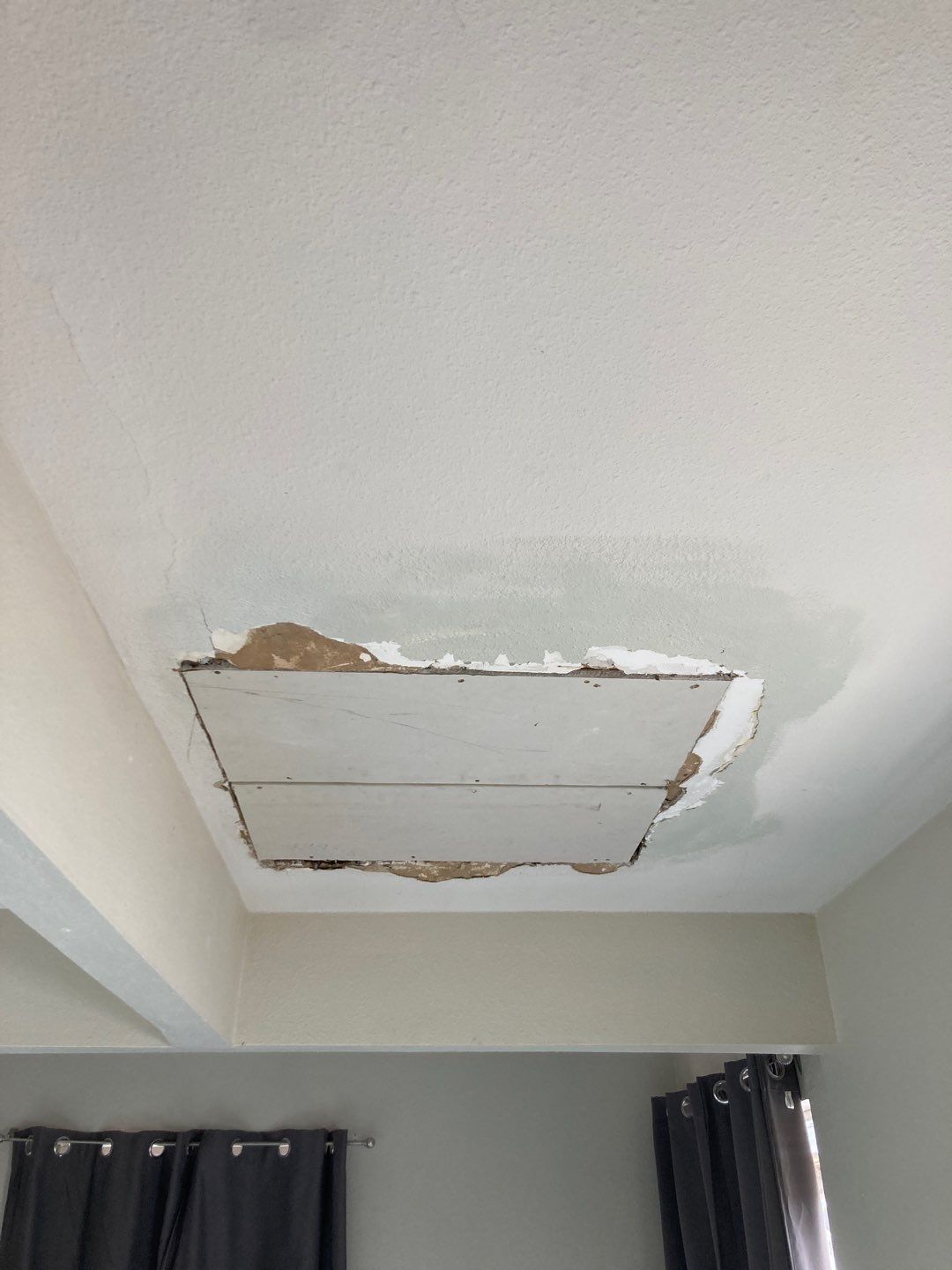Large Ceiling Drywall Repair by Andre Handyman