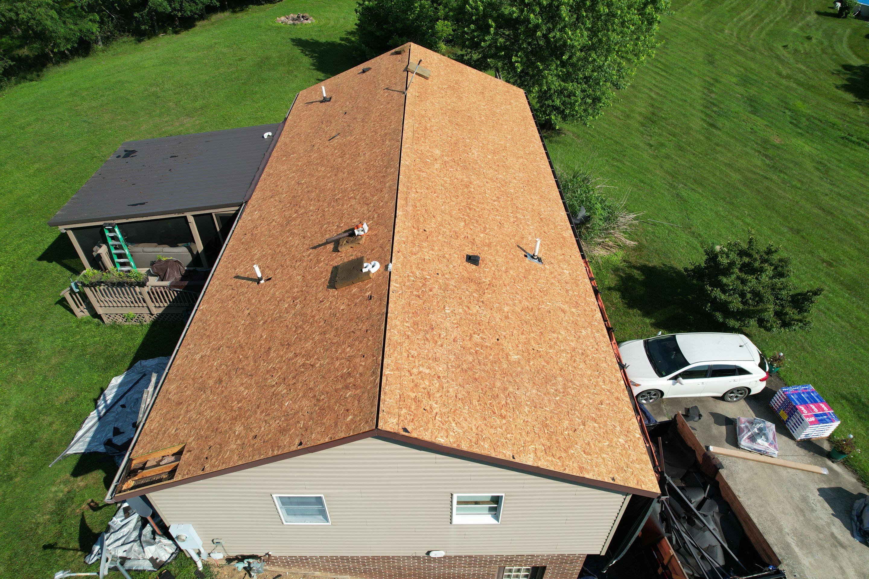 Residential Roofing Installation using GAF Timberline HDZ Charcoal by Rainstoppers Roofing