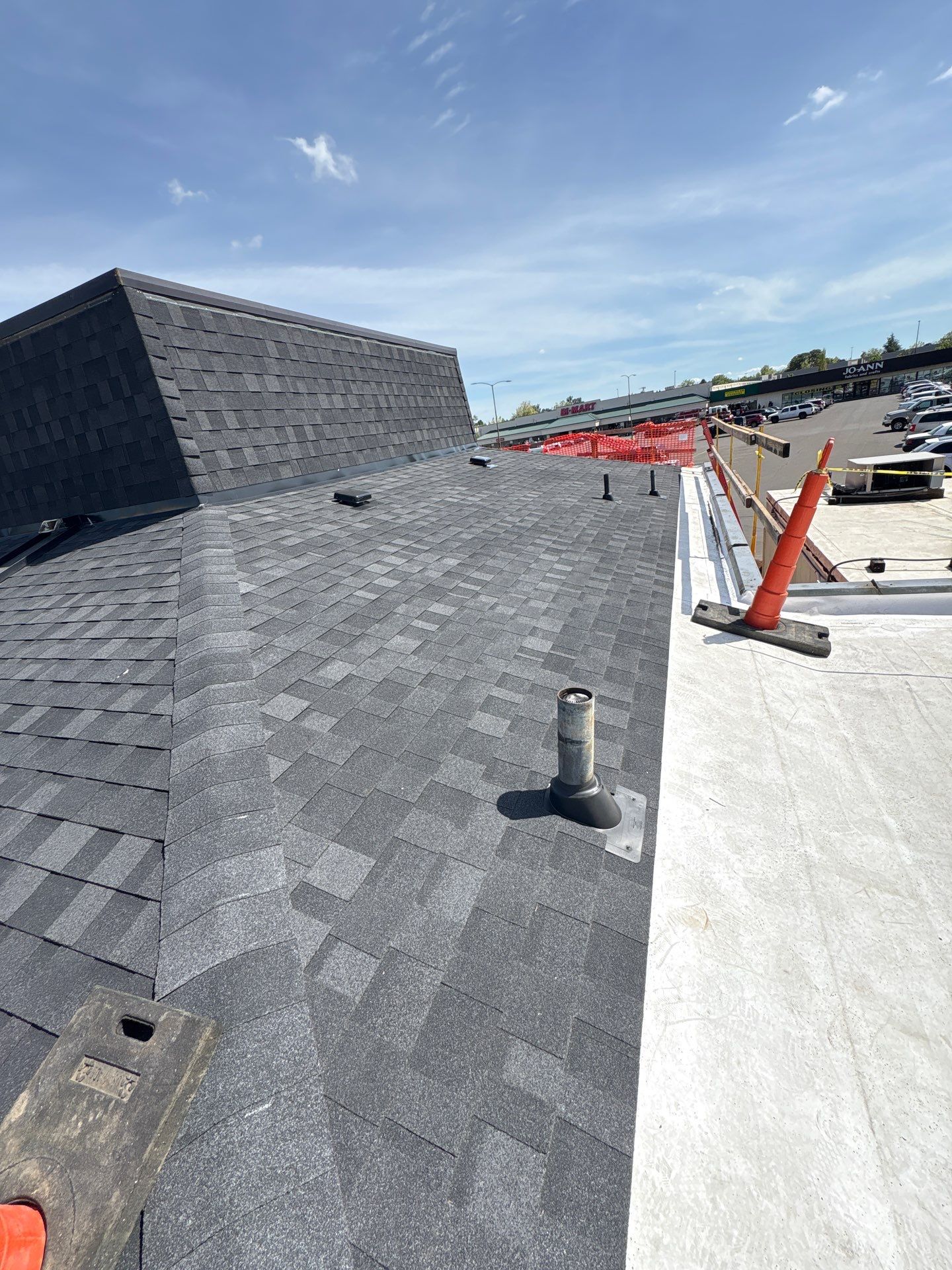 Granite Black Sizzler Albany Oregon Roof Replacement by Orezona Building & Roofing Company, Inc.