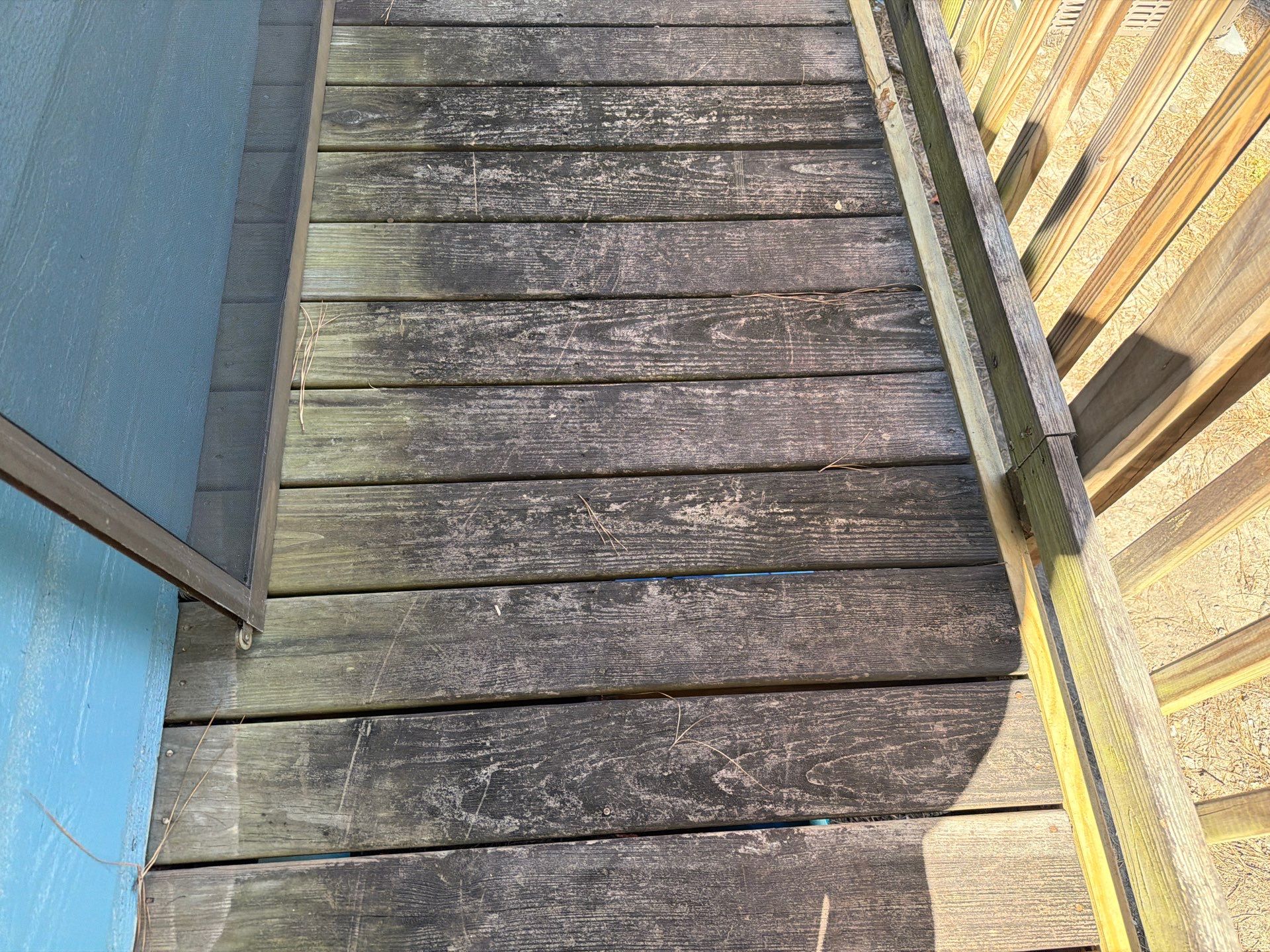 Deck using Wood Sealant by DuraSeal