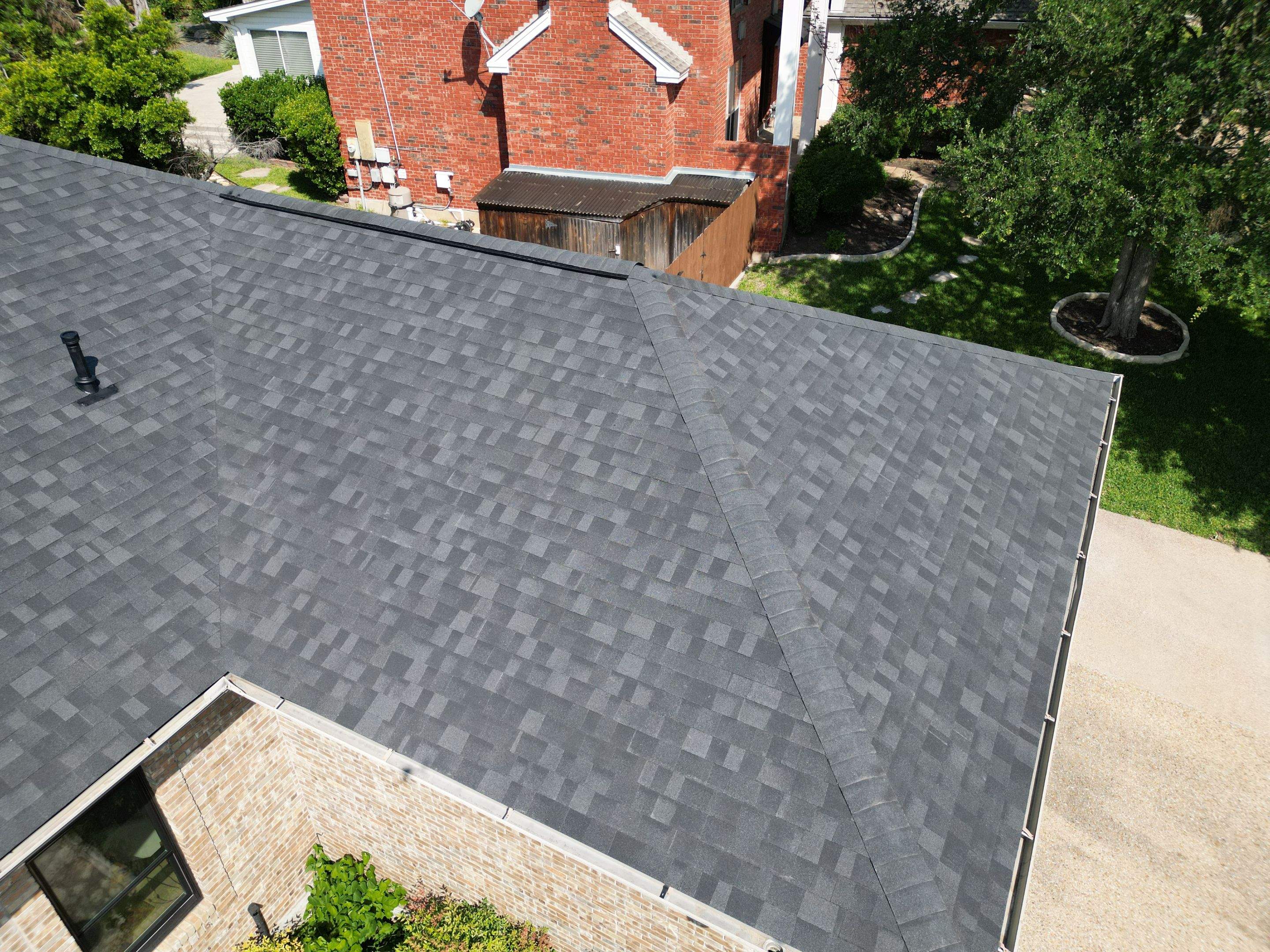 Onyx Black - Owens Corning TruDefinition Duration by RoofsOnly.com