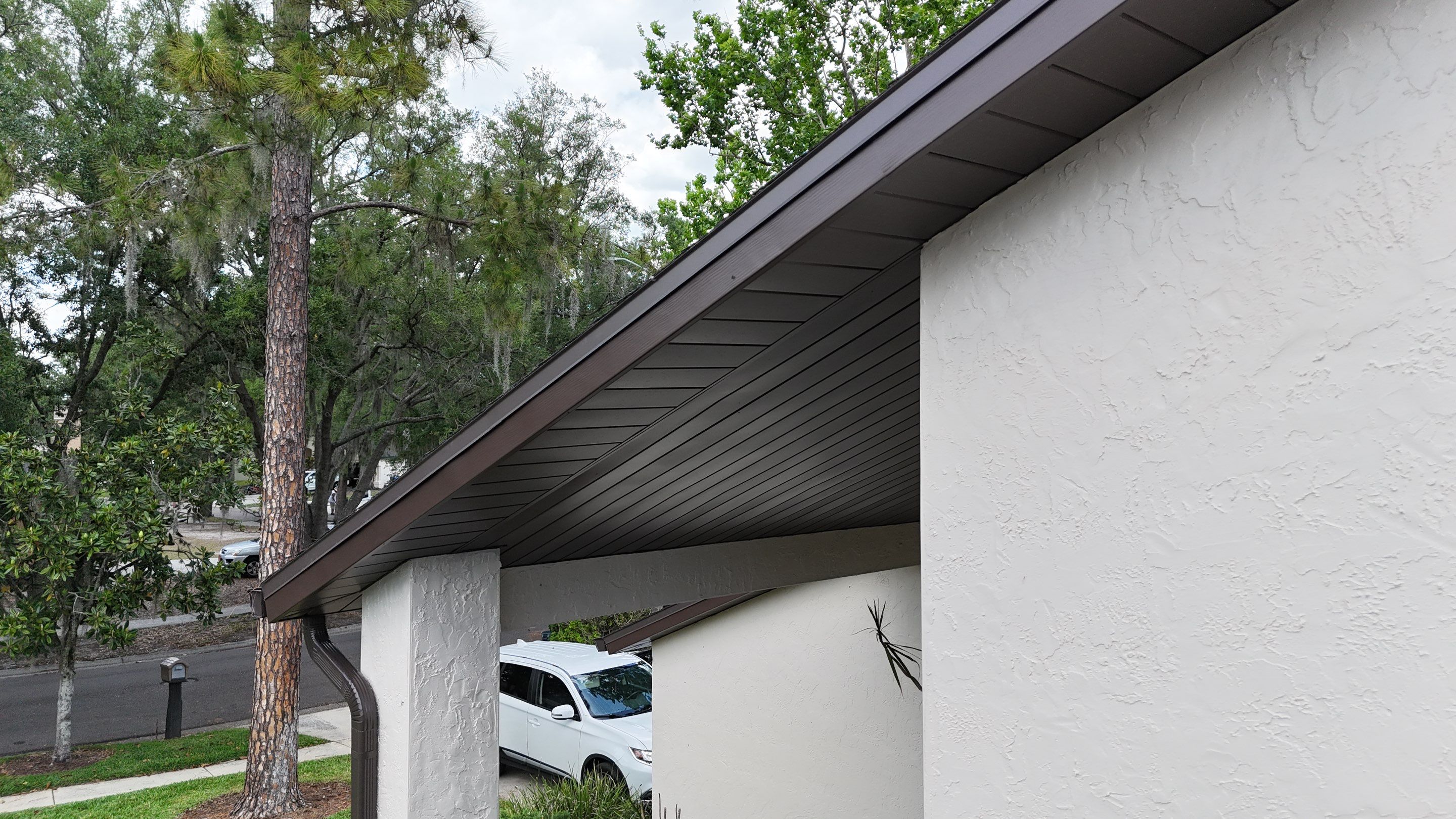 Roof Replacement in Valrico, FL by Shingle Masters Roofing