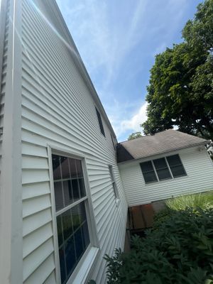 Gutter Cleaning in Pompton Plains, NJ — Gallo Bros job photo