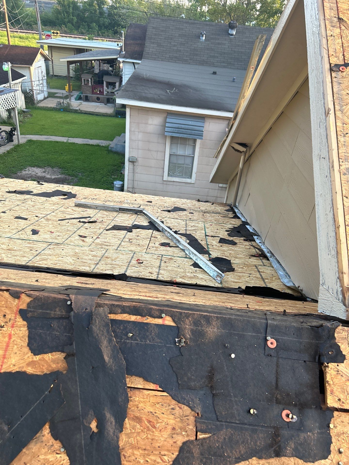 Residential Roofing Installation using Owen's Corning Duration (Lifetime) Shingles by Roof Repair Company