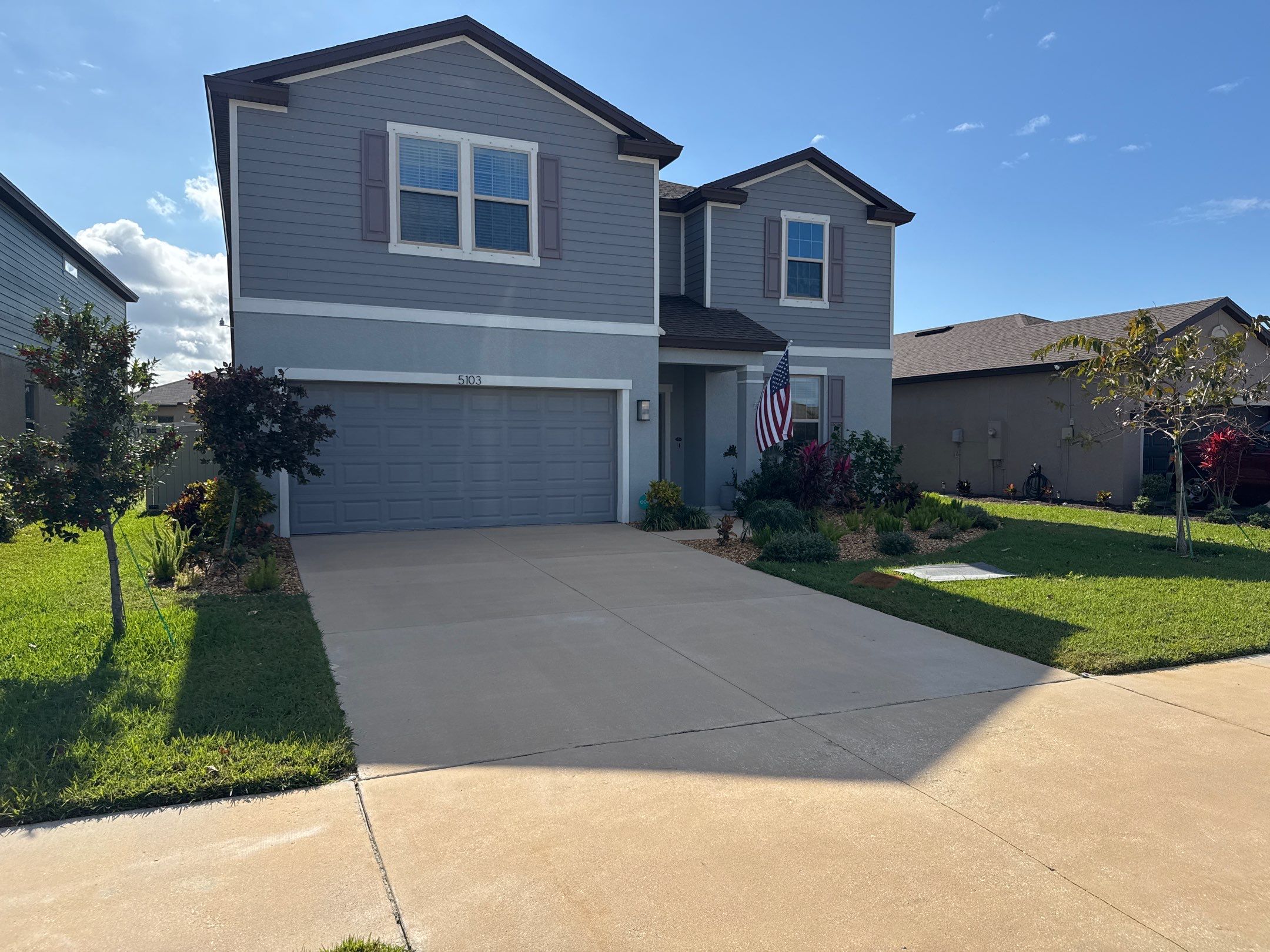 House Wash & Driveway / Sidewalk Cleaning by Sunshine AquaWash