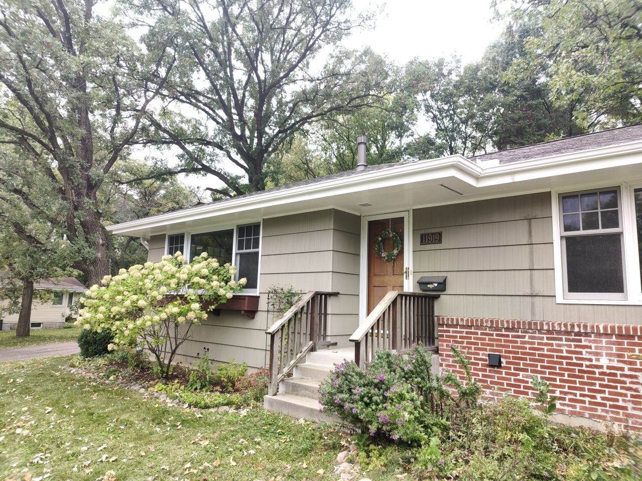 5" Gutters in Hopkins by Next Level Seamless Gutters / Exteriors Inc.