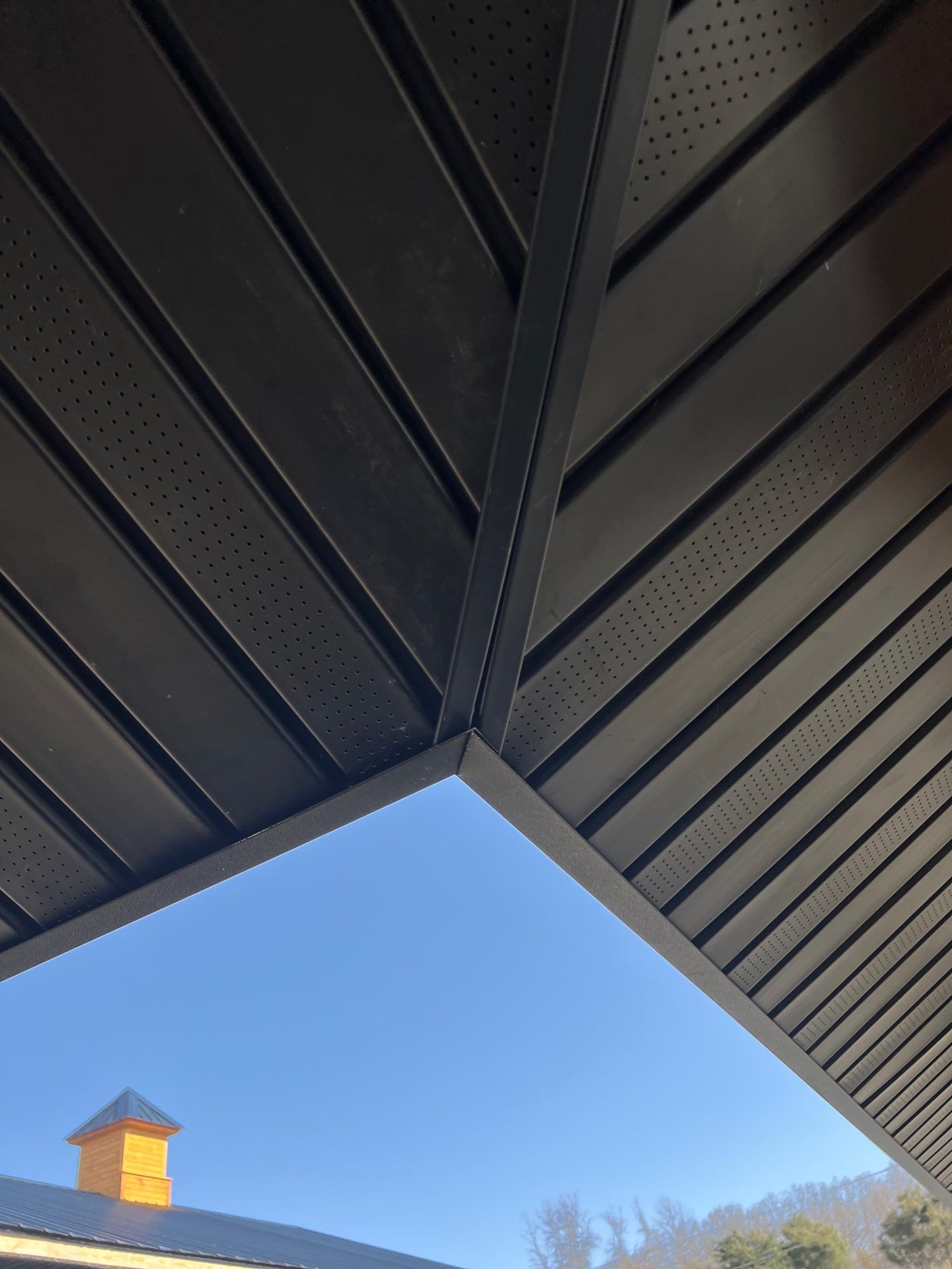 Martin Residence by Omnia Roofing