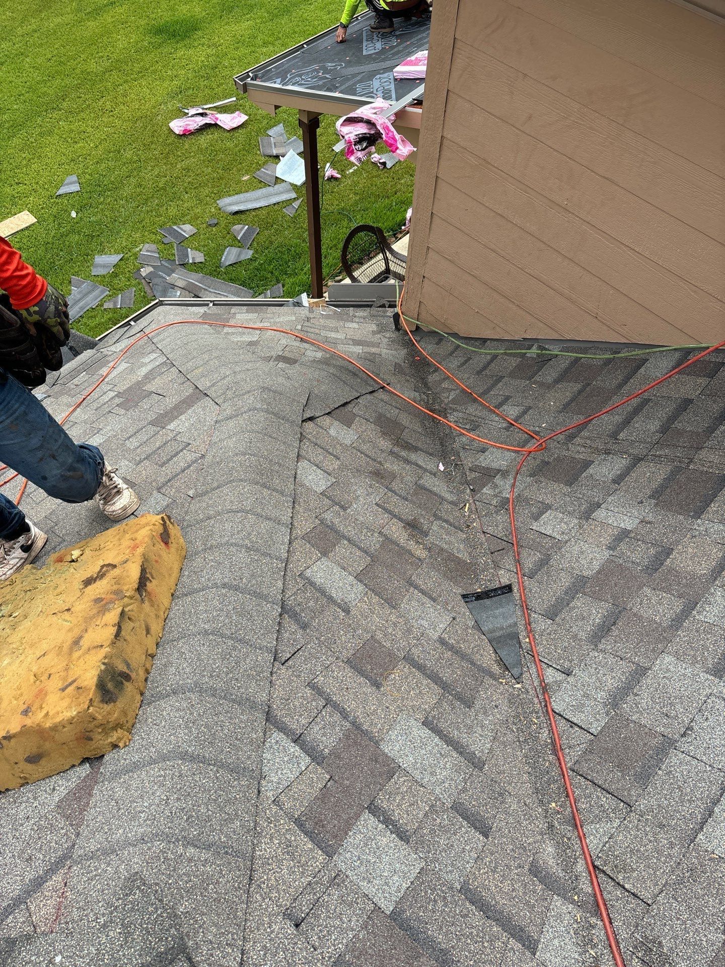 Residential Roofing Installation using Owen's Corning Duration (Lifetime) Shingles by Roof Repair Company