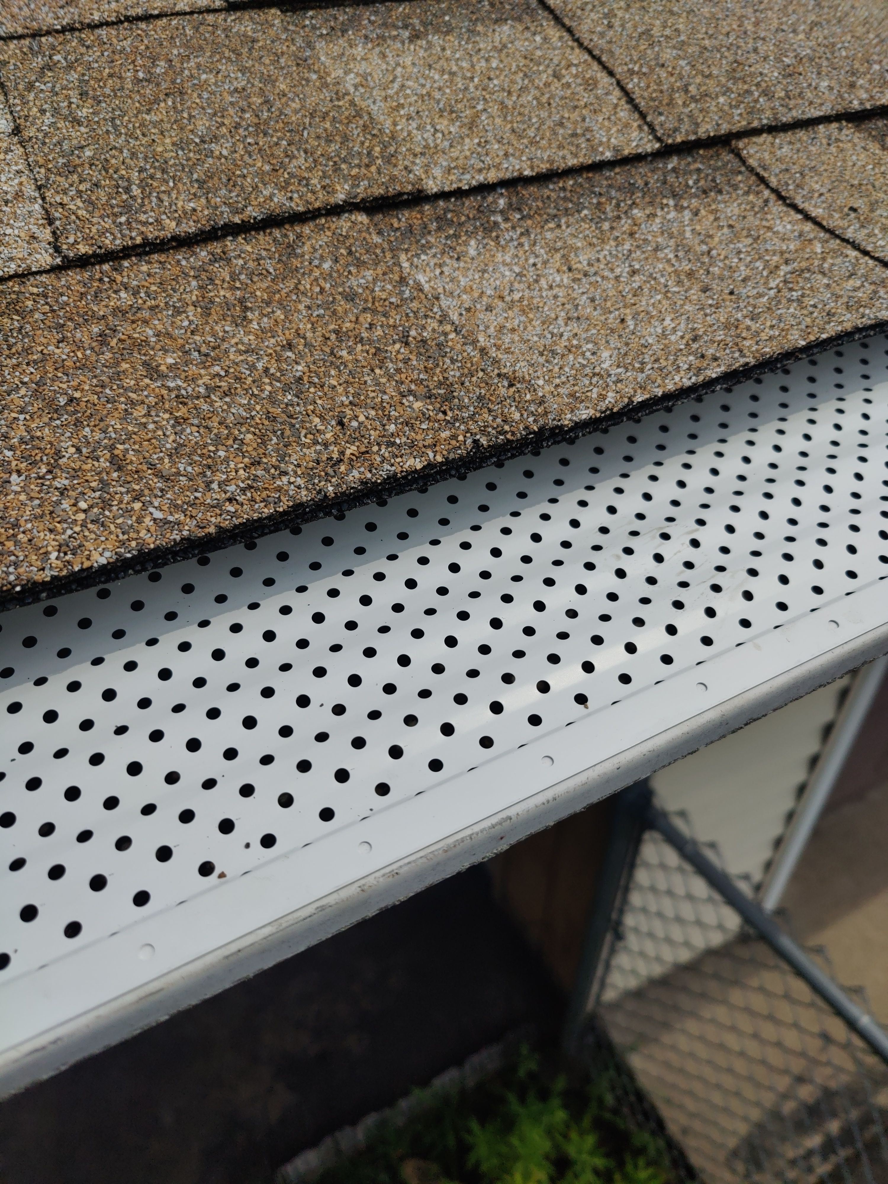 White Gutter RX Gutter Covers – Minneapolis, MN by Next Level Seamless Gutters / Exteriors Inc.