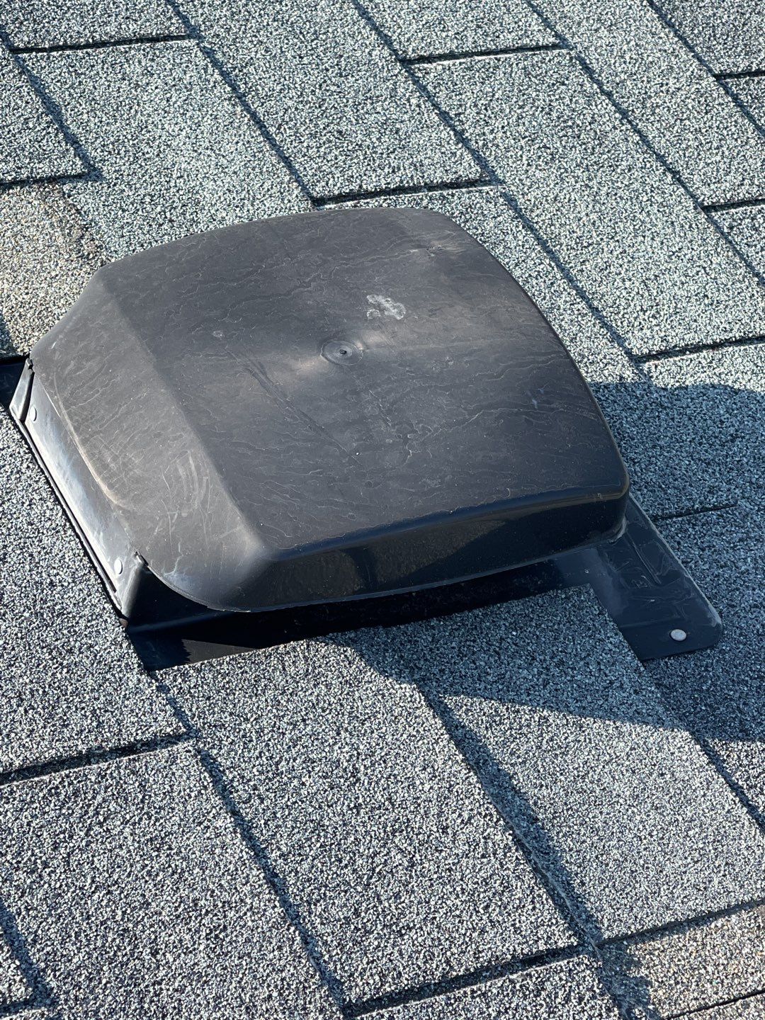 Nampa bungalow gets residential roofing using Owens Corning Oakridge in Teak  by ID Roofing LLC