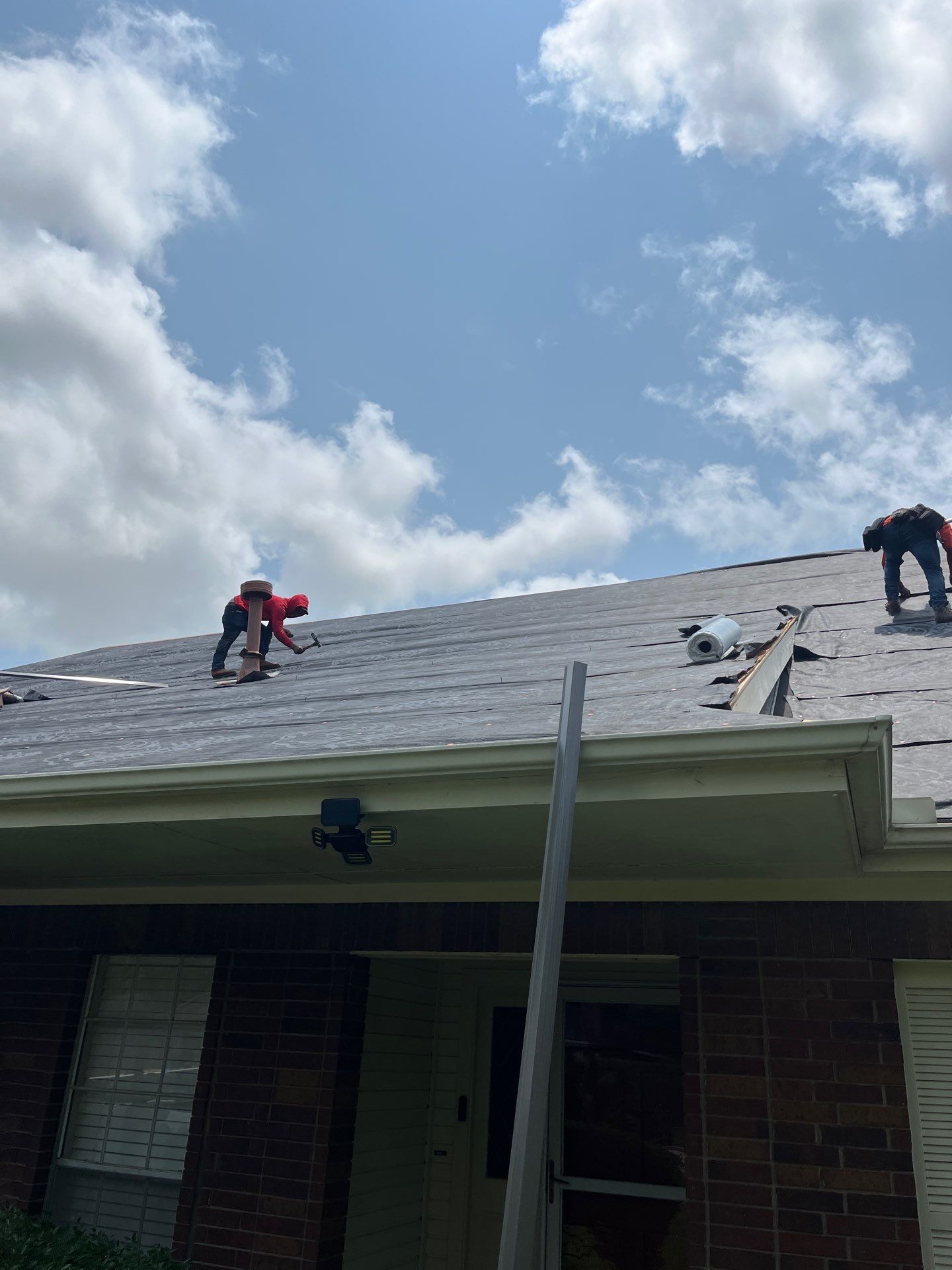 Residential Roofing Installation using Owen's Corning Duration (Lifetime) Shingles by Roof Repair Company