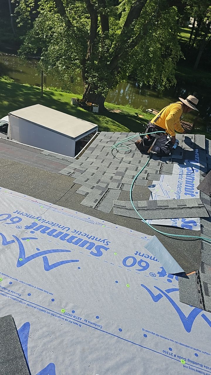 ATLAS PINNACLE COLOR: HEARTHSTONE by Eagle Eye Roofing