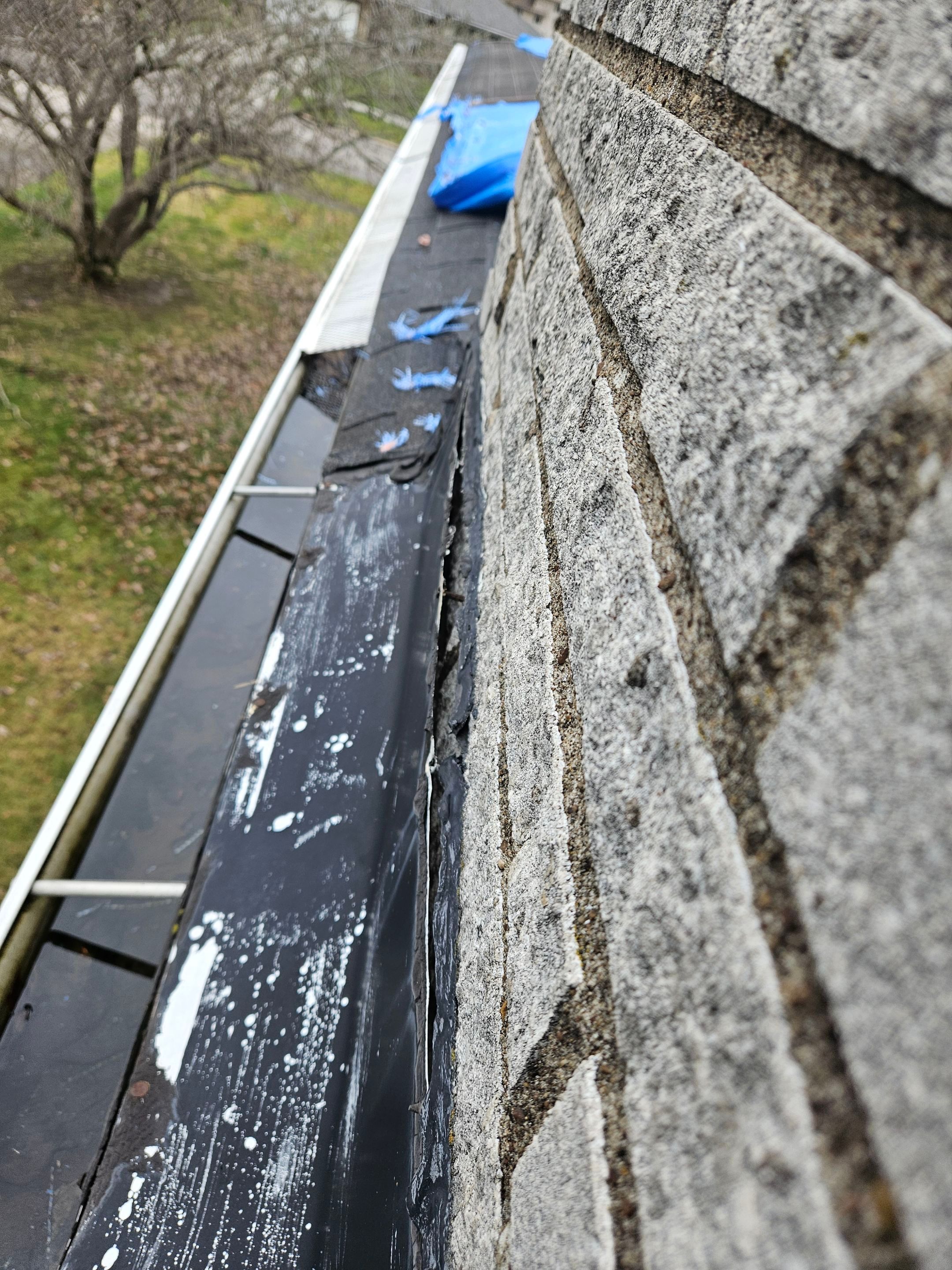 EMERGENCY TARPING ROOF BEFORE STORM using TARP by Absolute Roofing and Construction