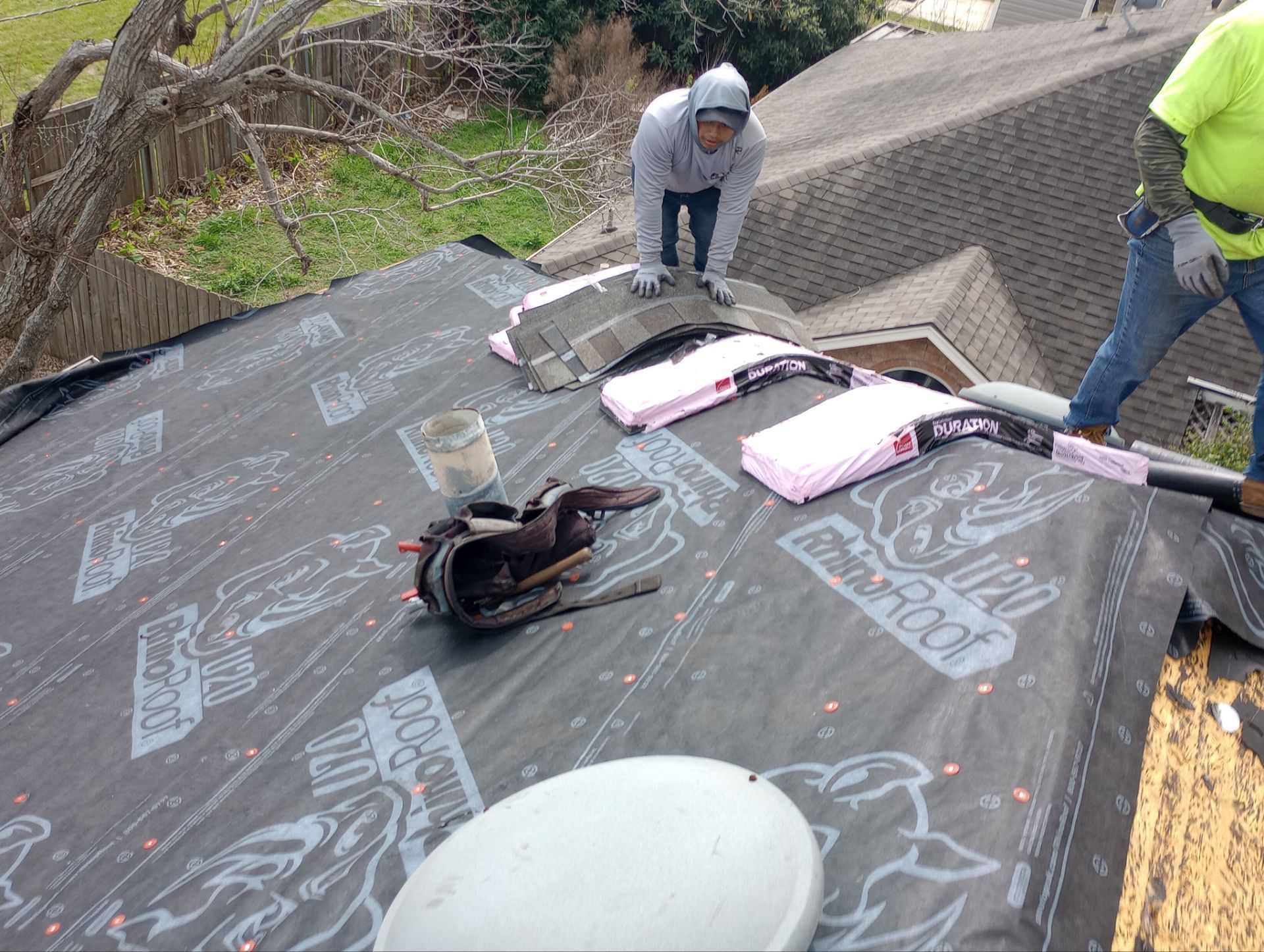 Residential Roofing Installation using Owen's Corning Duration (Lifetime) Shingles by Roof Repair Company