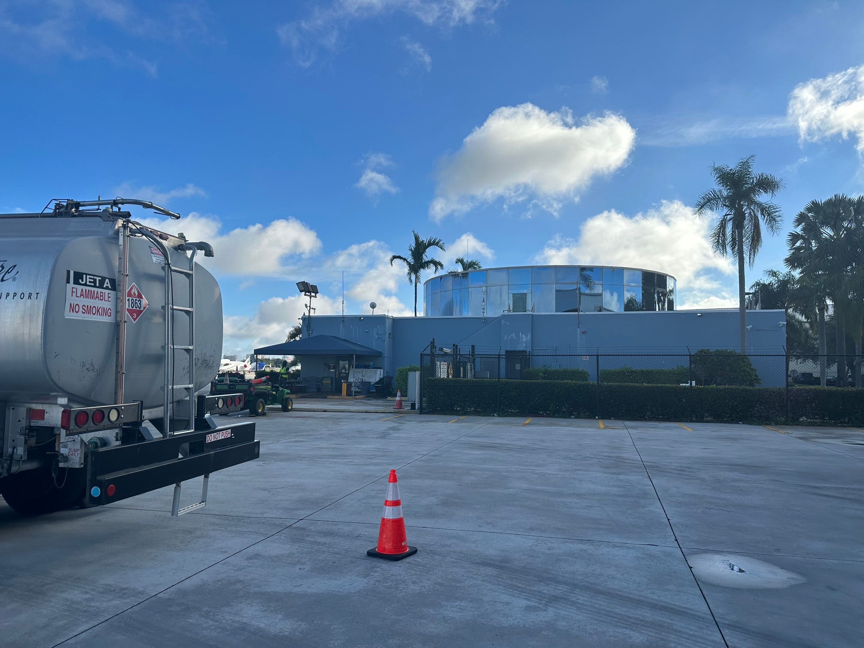 West Palm Beach Airport – Fiber Optic & Point-to-Point Wireless Bridge Network Installation by TeleCommPro