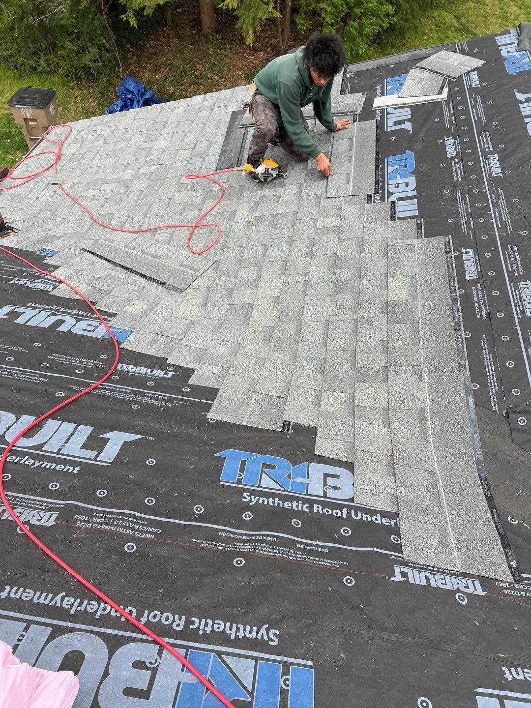 Residential Roofing Installation using Owens Corning Oakridge Roofing System by Undersun Roofing 