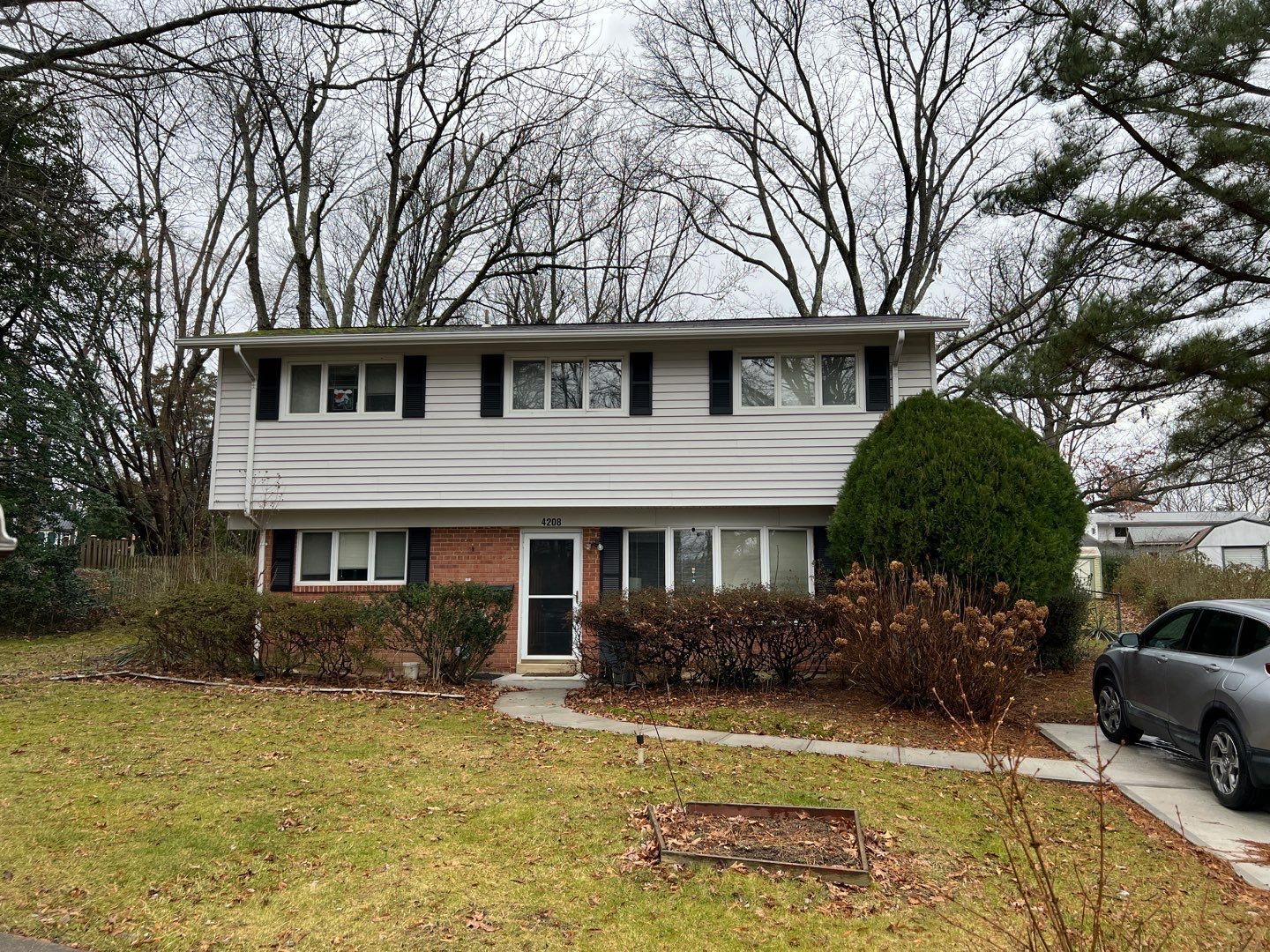 Fairfax: CertainTeed Landmark Pro Designer Shingles in Max Def Charcoal Black by RM Banning, Inc.