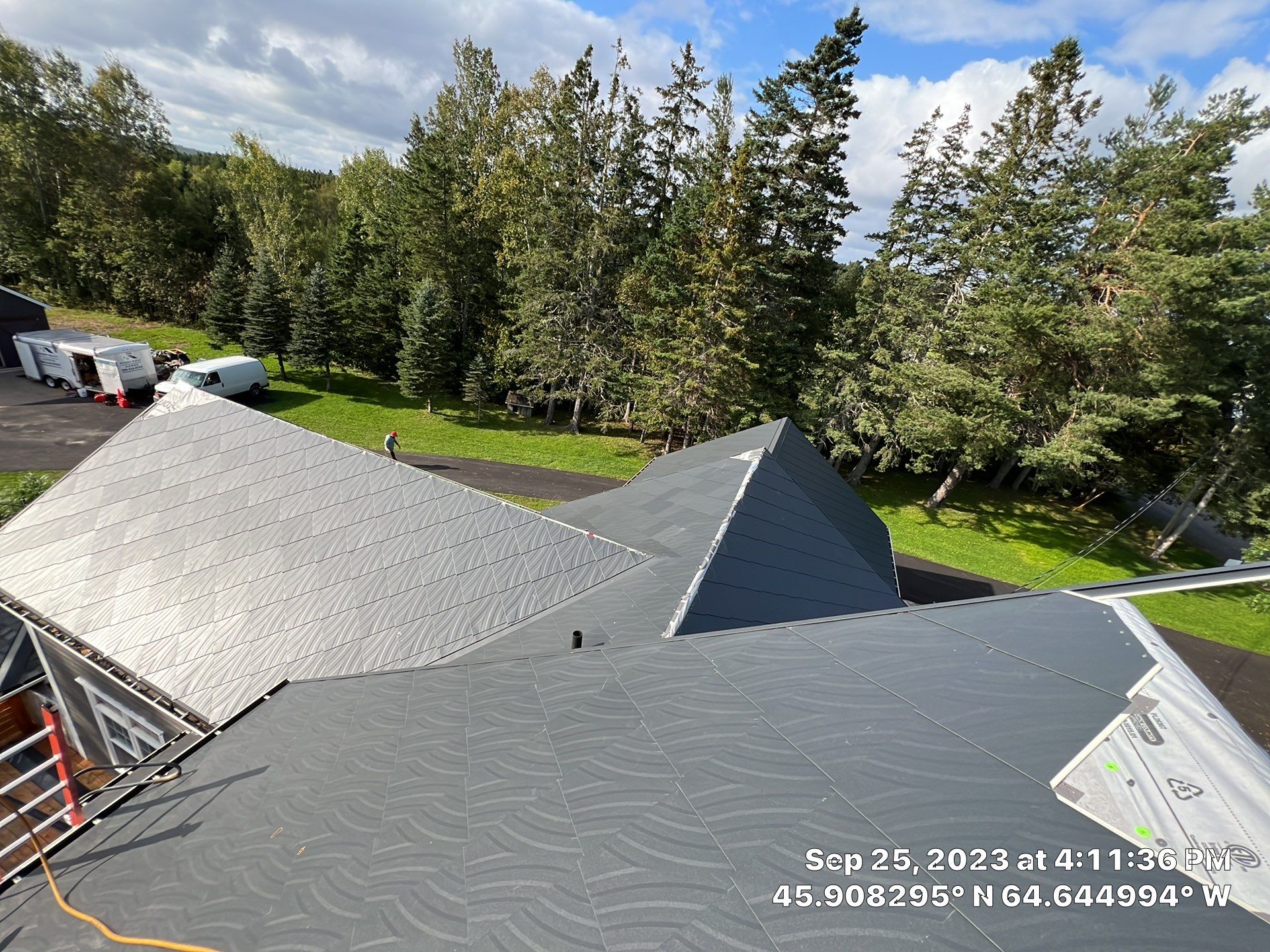 New Diamond Metal Roof by Bobby Built