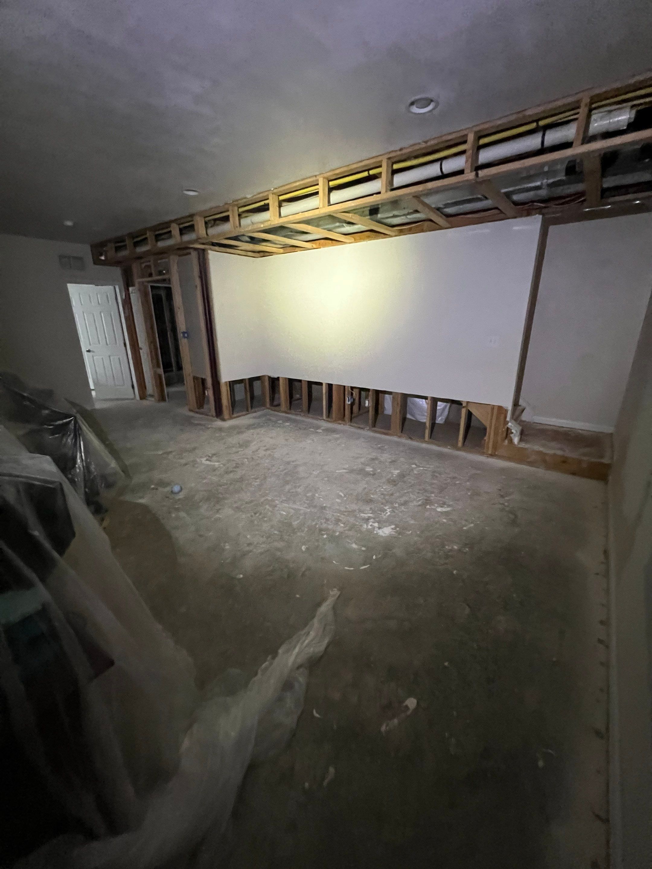 After Hours Emergency Water Extraction and Restoration in Middletown, Delaware by Healthy Home Solutions