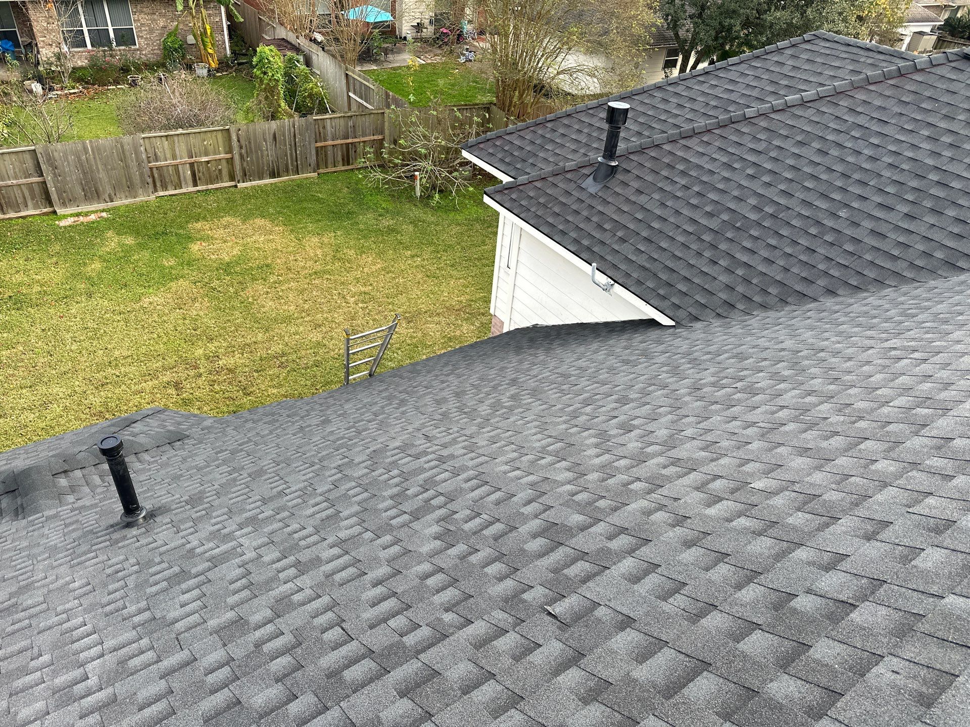 GAF HDZ CHARCOAL W/ PREMIUM RIDGE Z by Motion Roofing