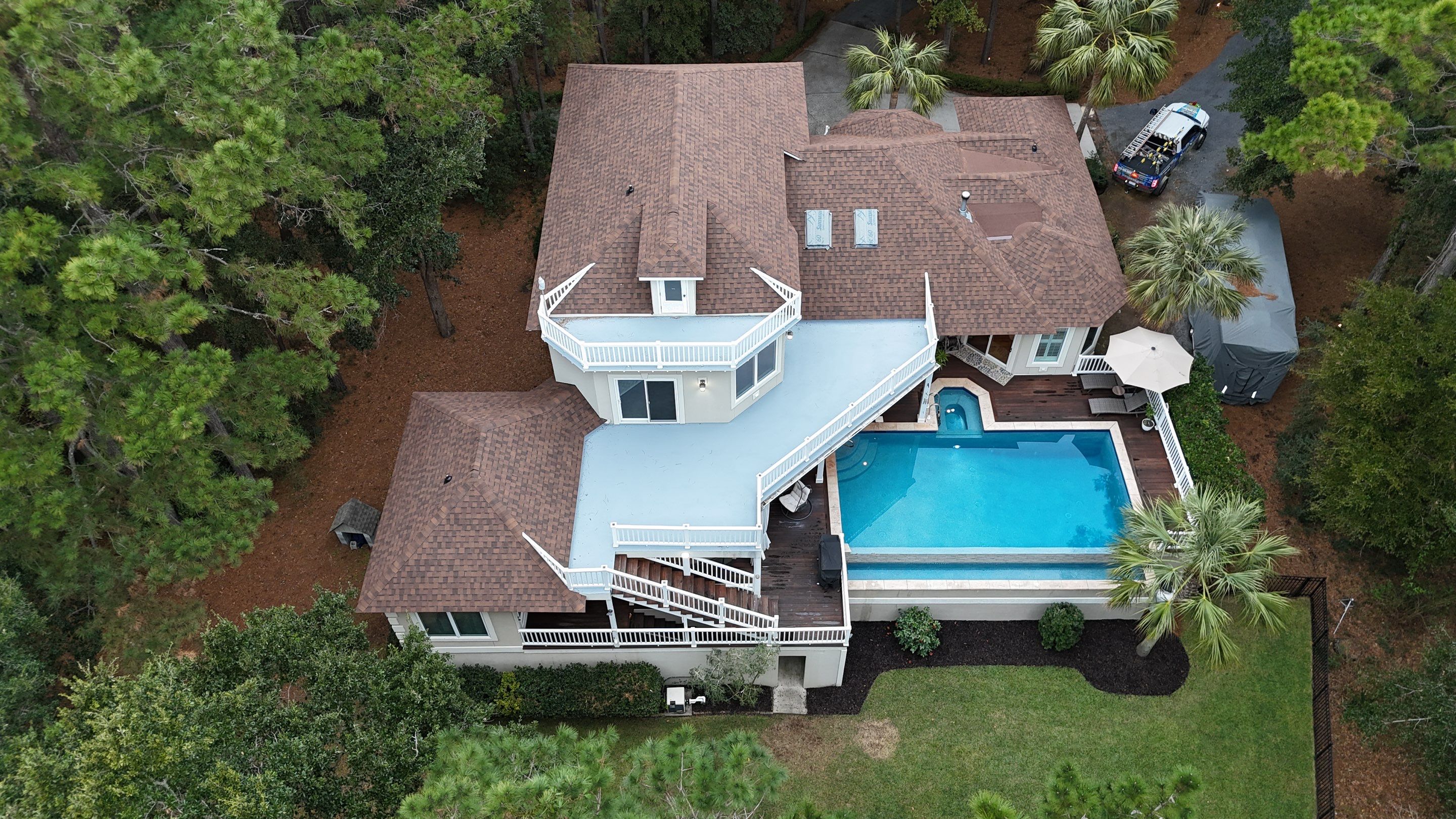 843roof using 1 by 843 Roof, LLC