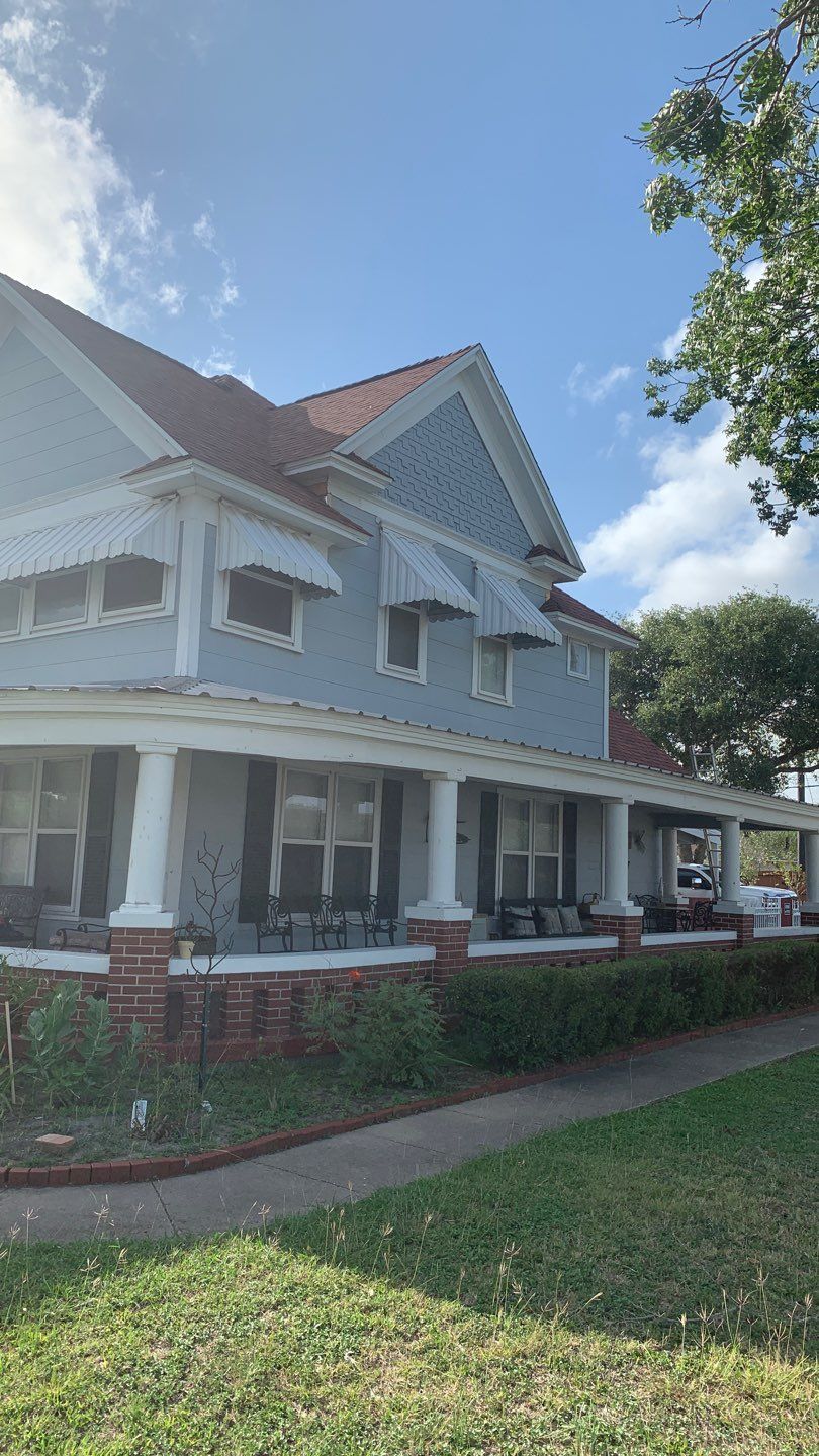 Sinton ShowStopper by Bayfront Roofing and Construction