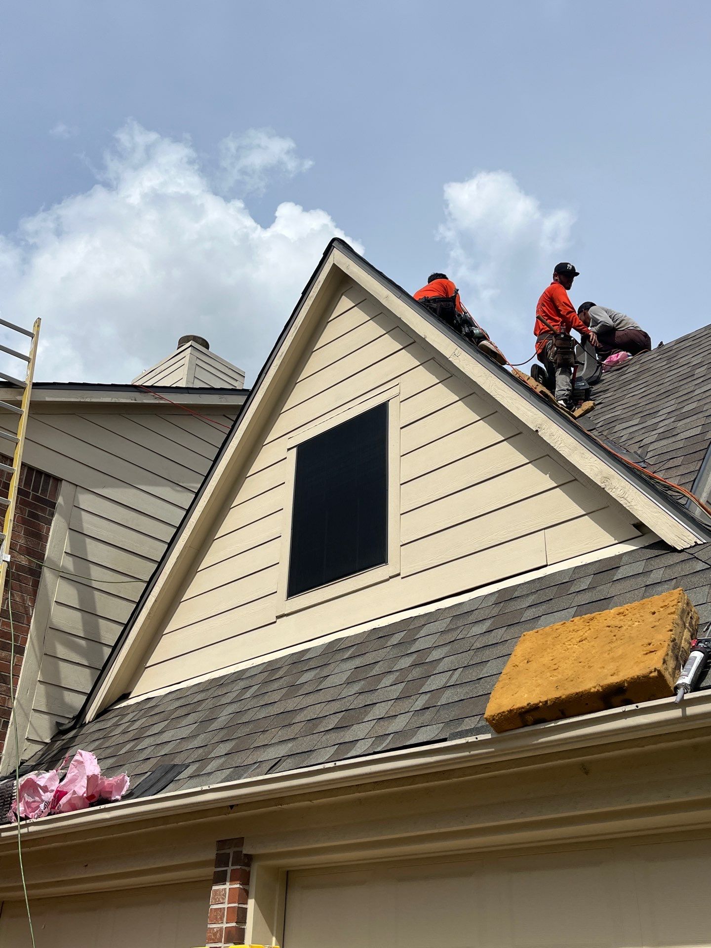 Residential Roofing Installation using Owen's Corning Duration (Lifetime) Shingles by Roof Repair Company