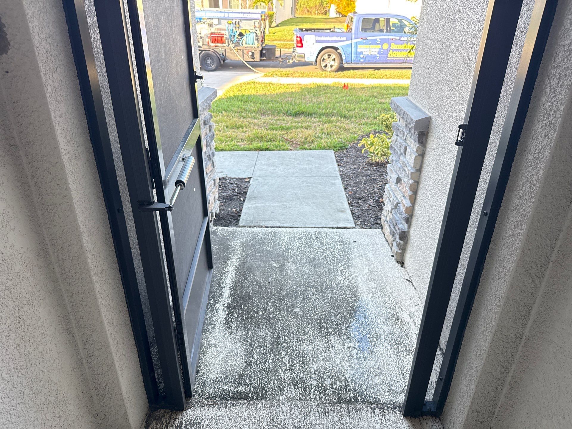 House Wash, Lanai Cleaning & Driveway Washing | Willow Walk Palmetto FL by Sunshine AquaWash