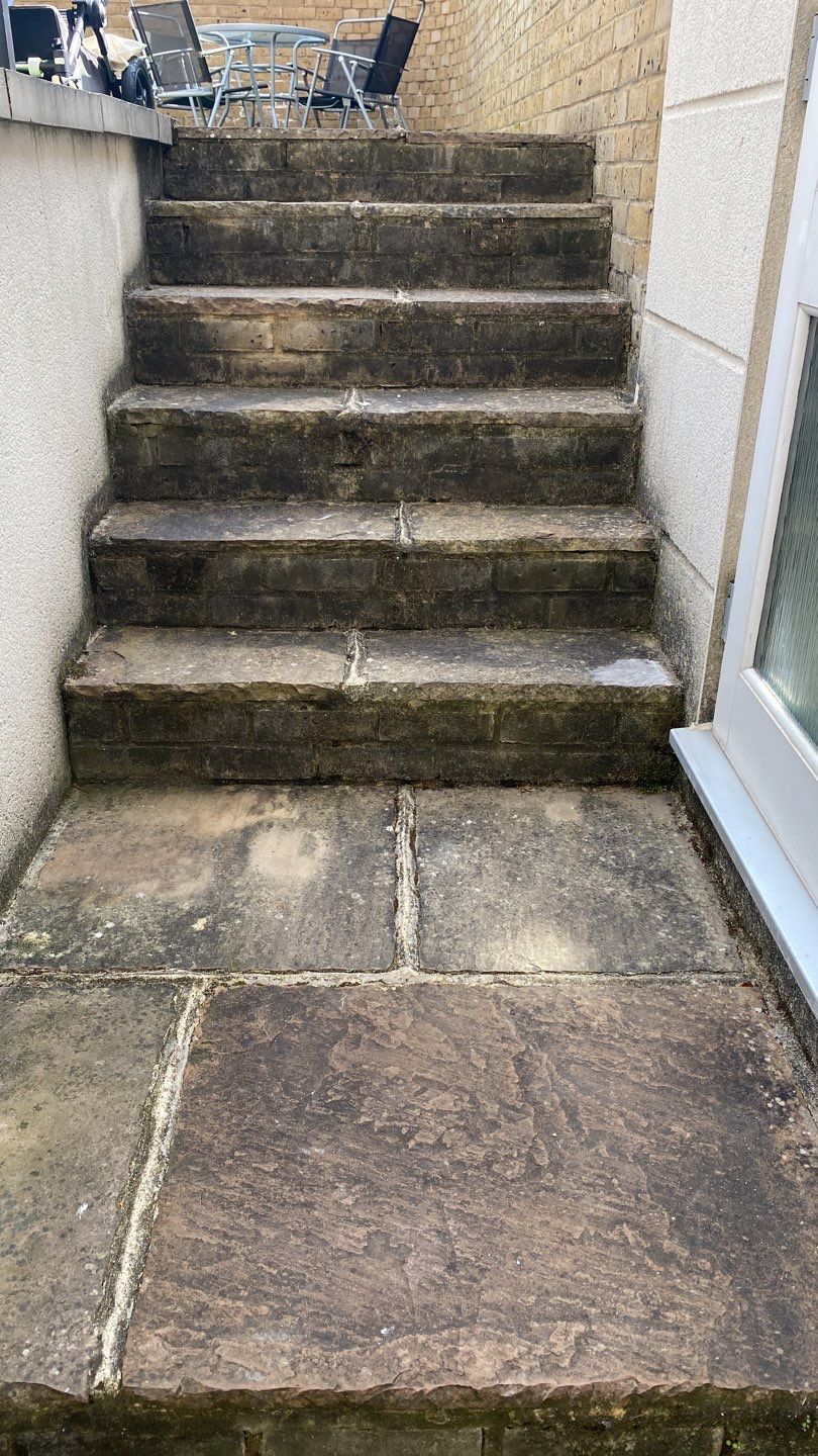 Exterior Clean using Mosmatic Flat Surface Cleaner by Ges Exterior Cleaning ltd