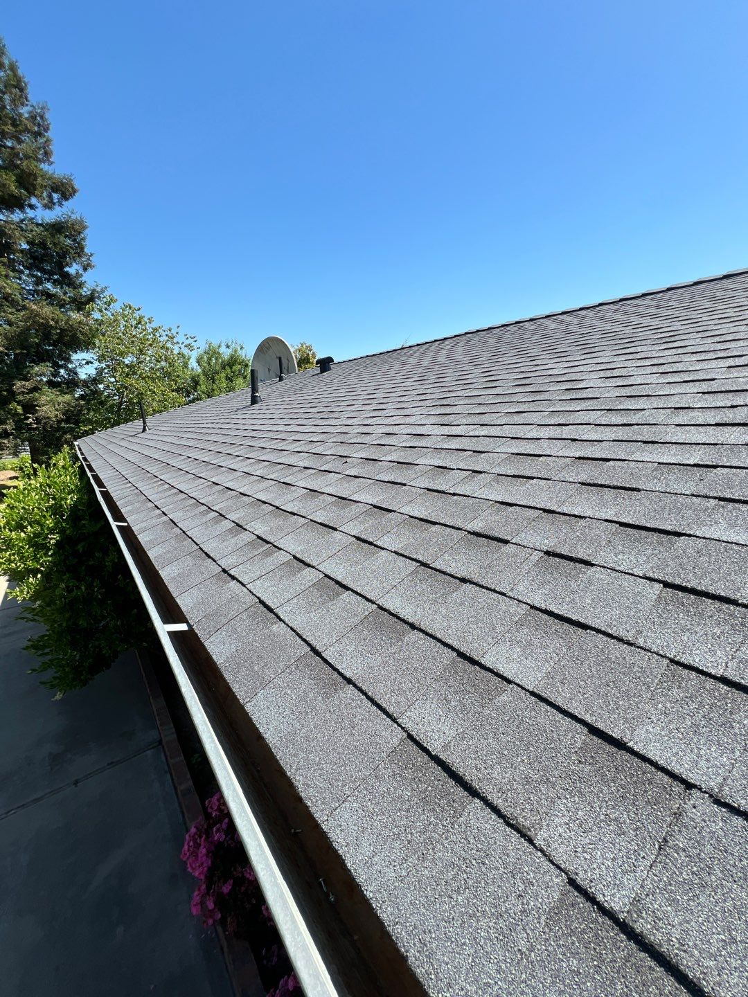 GAF Timberline HDZ-RS shingle project by Straight Edge Roofing Inc