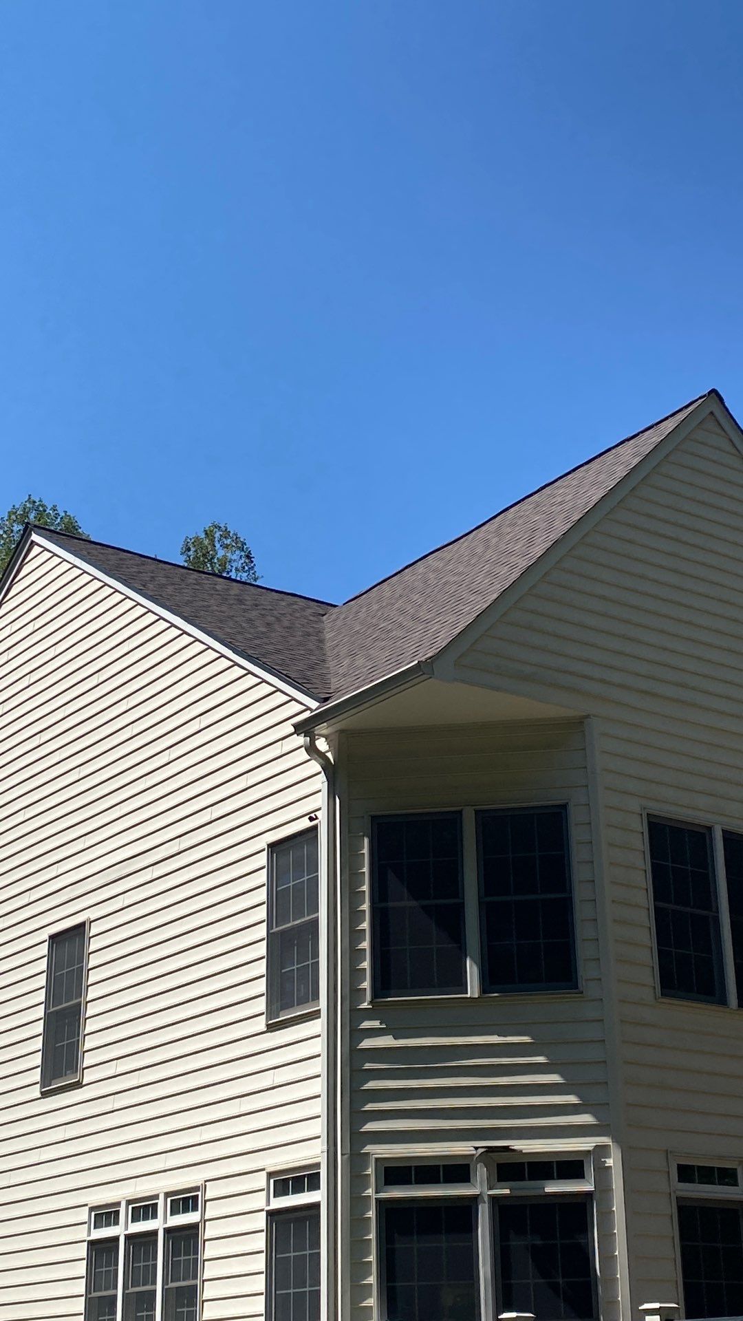 Fairfax station: Residential Roof with CertainTeed Landmark Pro in Max Def Shenandoah  by RM Banning, Inc.