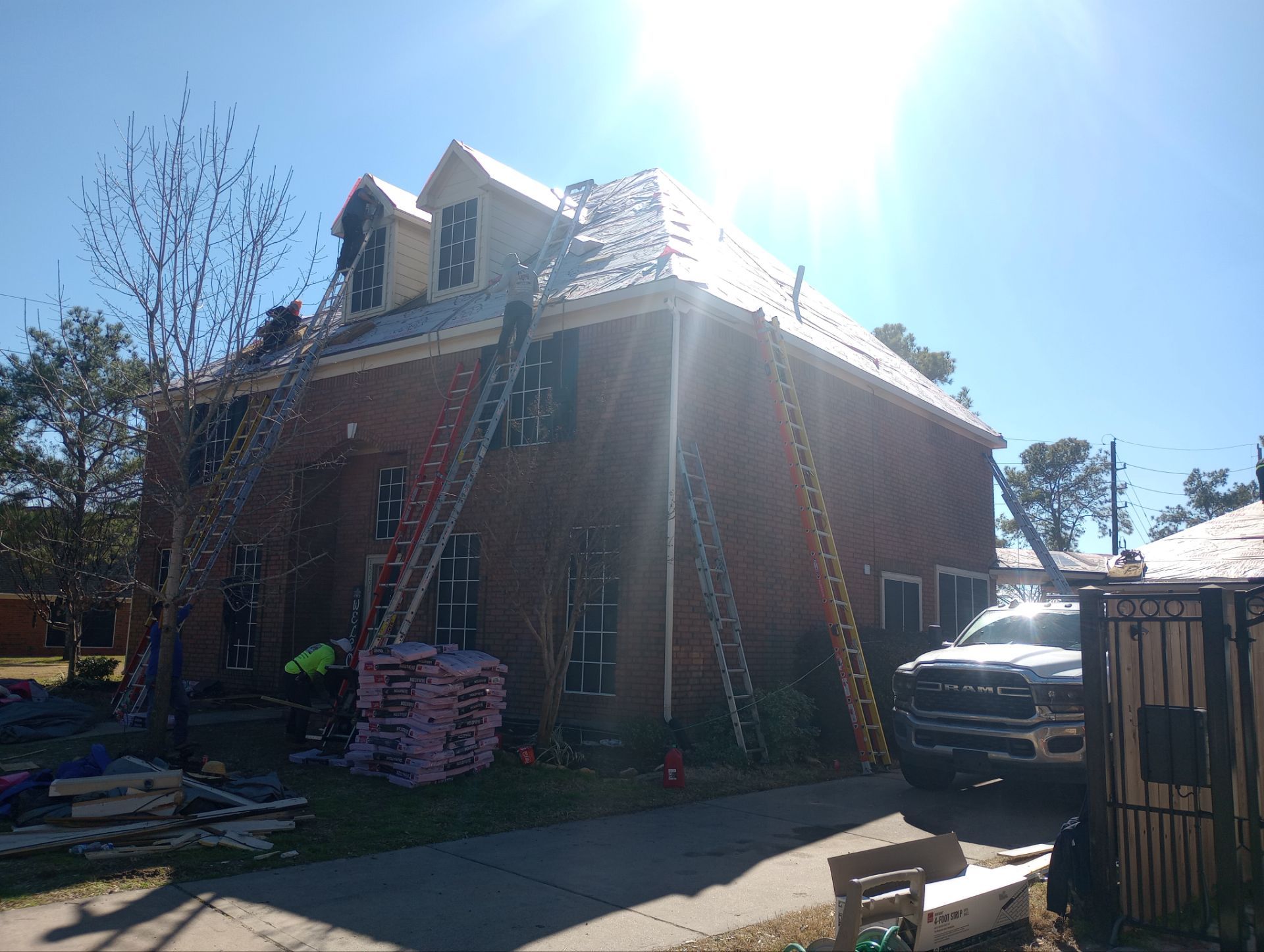 Residential Roofing Installation using Owen's Corning Duration (Lifetime) Shingles by Roof Repair Company