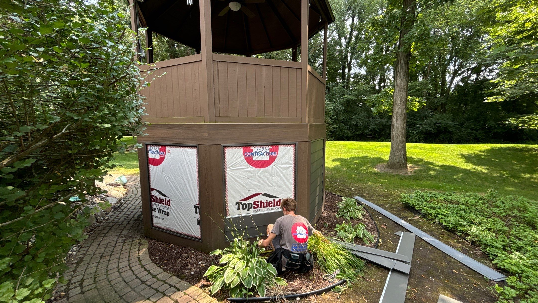 Roof Replacement using Owens Corning Peppercorn and Siding Replacement using Ascend Charcoal Smoke by 180 Contractors