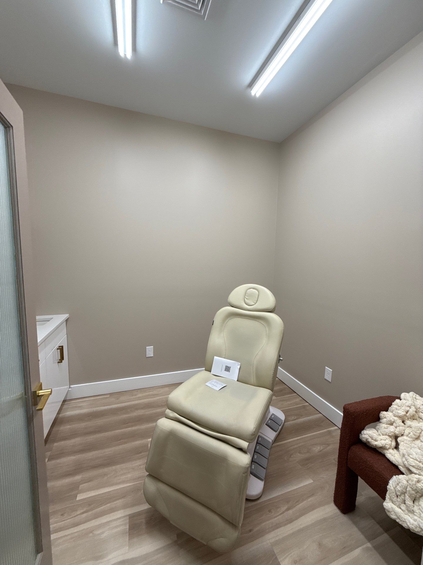Commercial Interior & Exterior in Center City Philadelphia by Groovy Hues