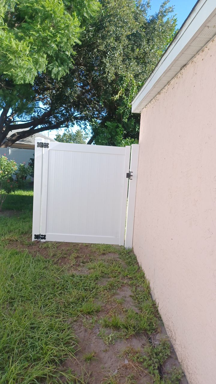 Bradenton, FL 6ft. Tall White Vinyl Privacy  by Asap fence and gates, LLC