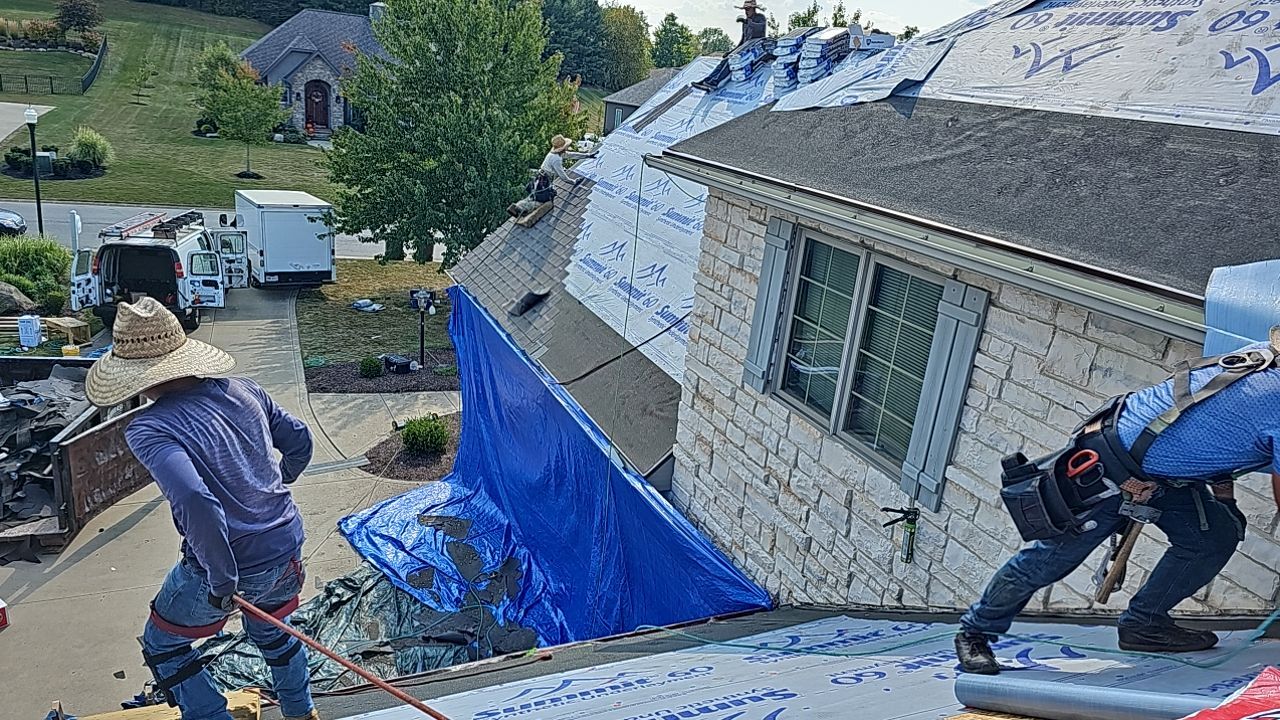 ATLAS PINNACLE COLOR: WEATHERED WOOD by Eagle Eye Roofing