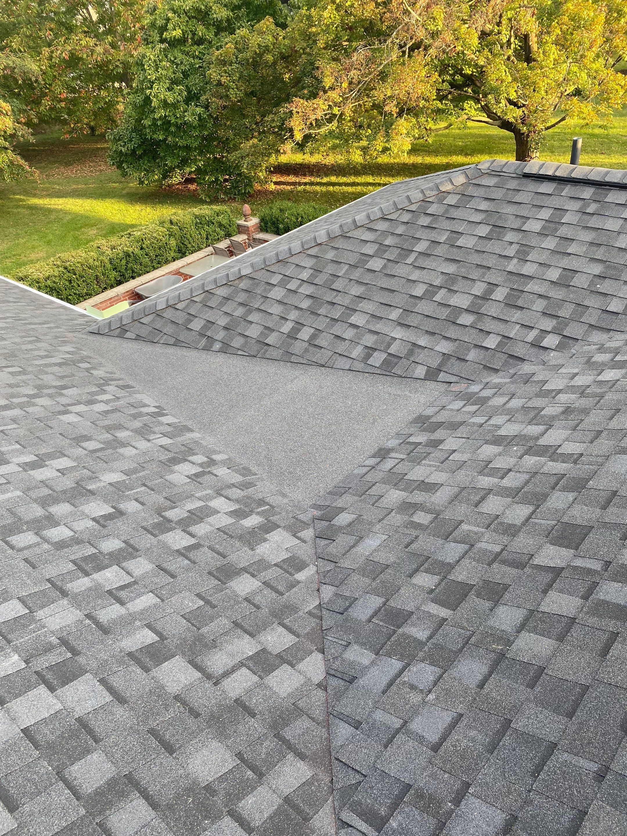 Landmark Pro Installation in Lewis Center by Best Roofing & Siding Company