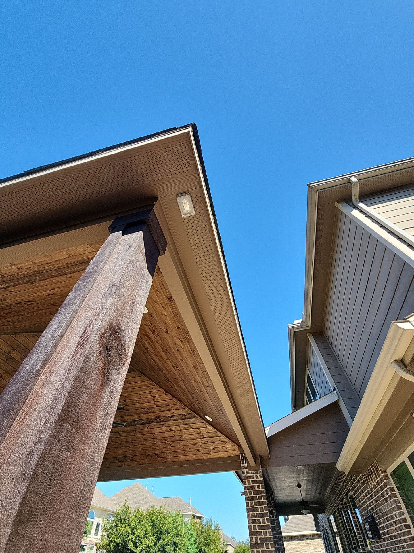 Covered Patio and Summer Kitchen in Spring,  TX by SophAlx LLC