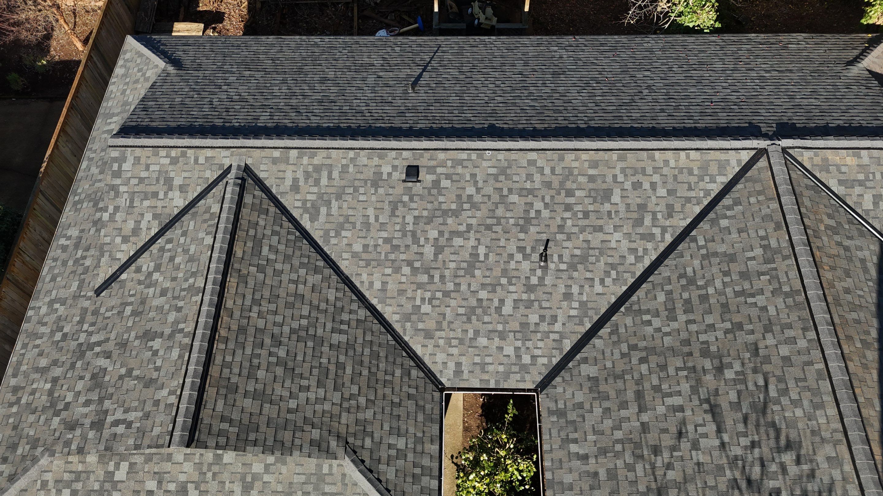 Williamsburg Gray | Roof Replacement in Vancouver, WA 98661 by Valiant Roofing, LLC