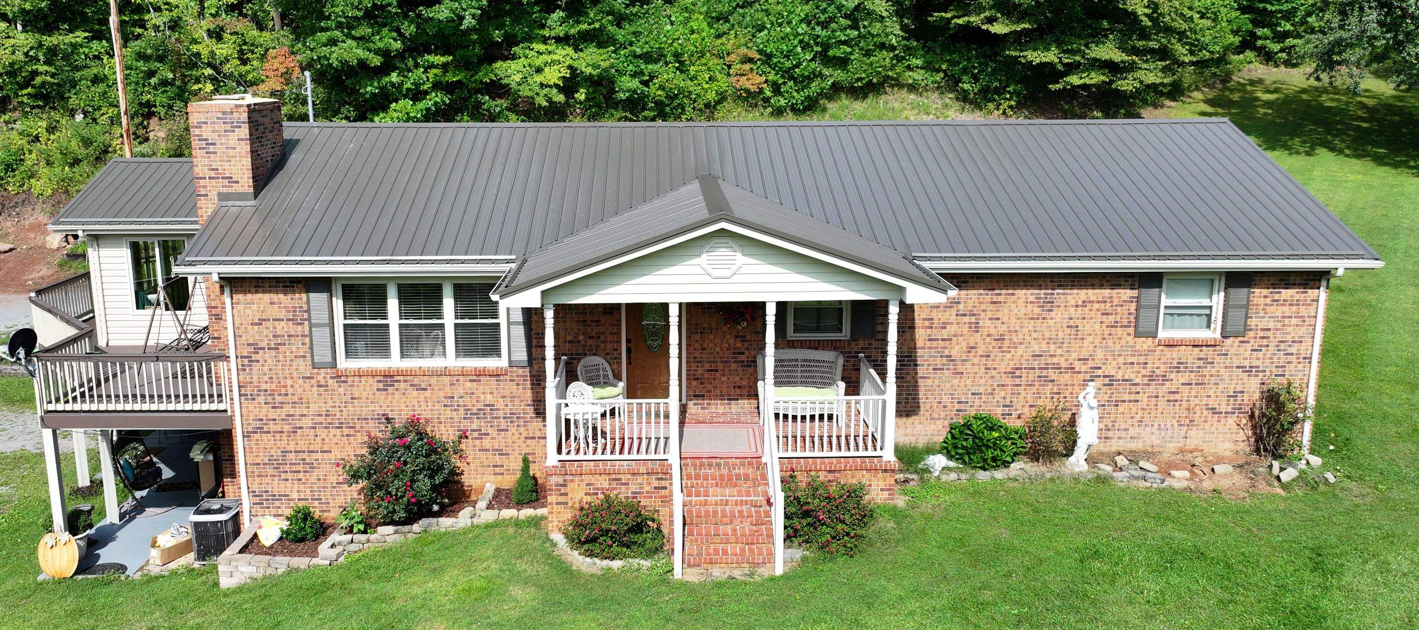 Whisenhunt Residence by Omnia Roofing