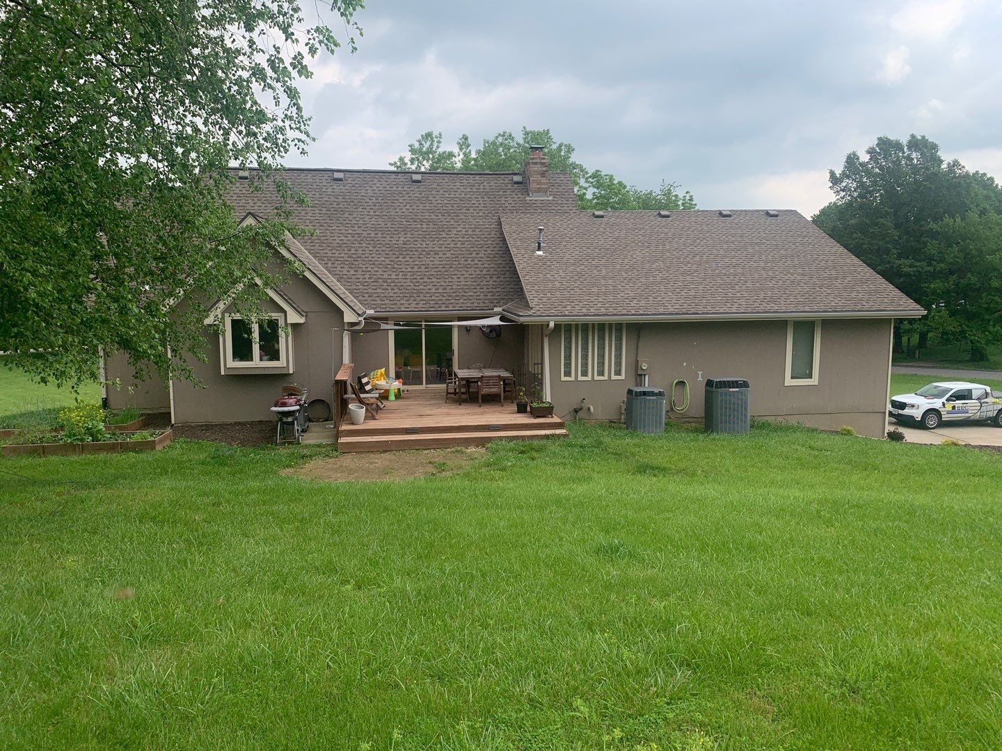 Craneboard Siding and Cedar Renditions Installation in Liberty Mo by EEC Windows, Siding & Roofing